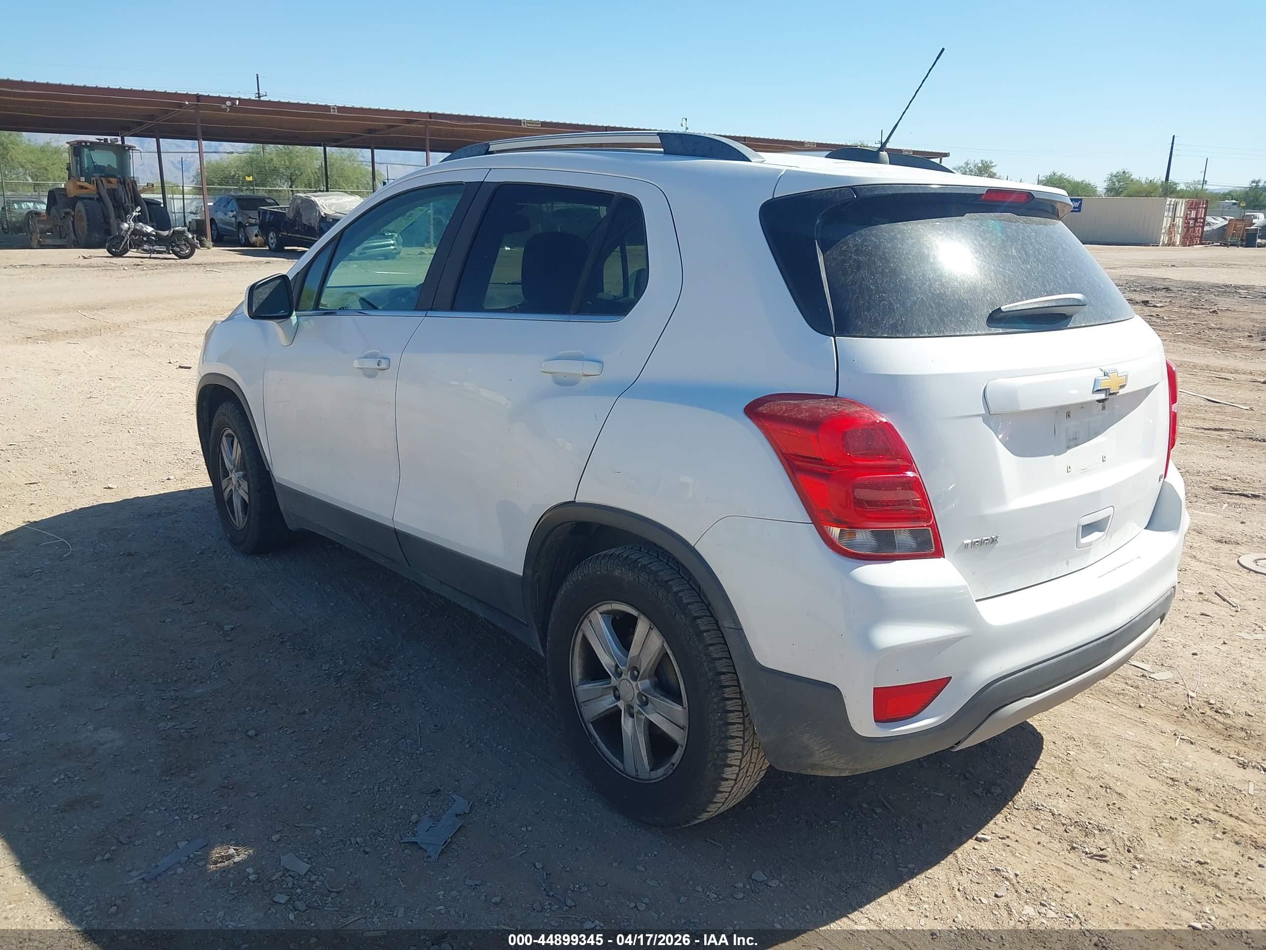 CHEVROLET TRAX image 3