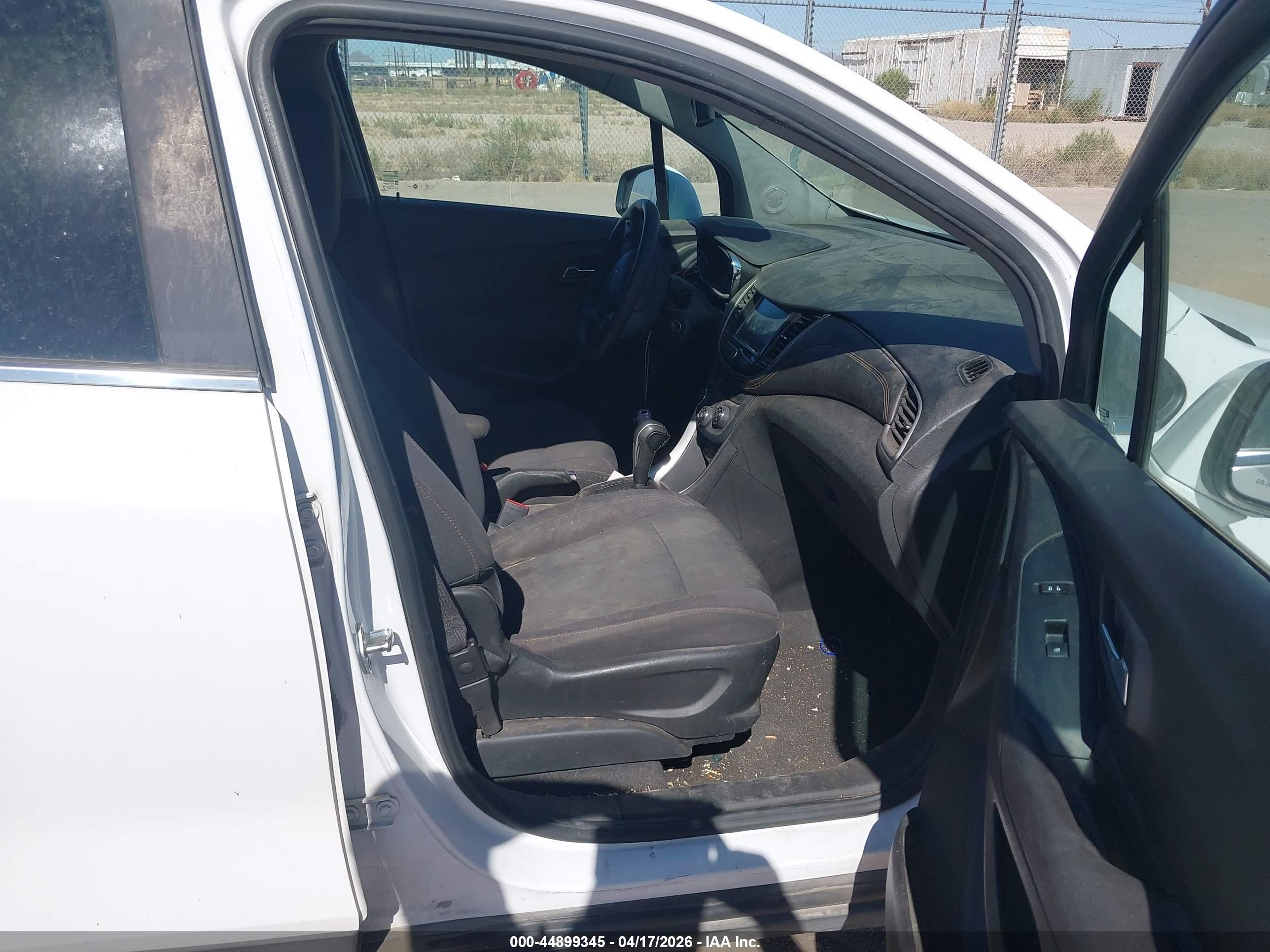 CHEVROLET TRAX image 5