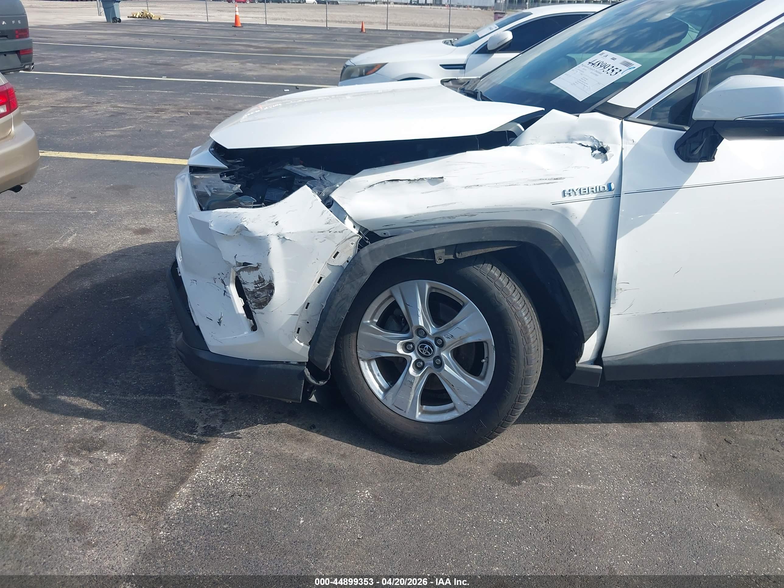 TOYOTA RAV4 image 6