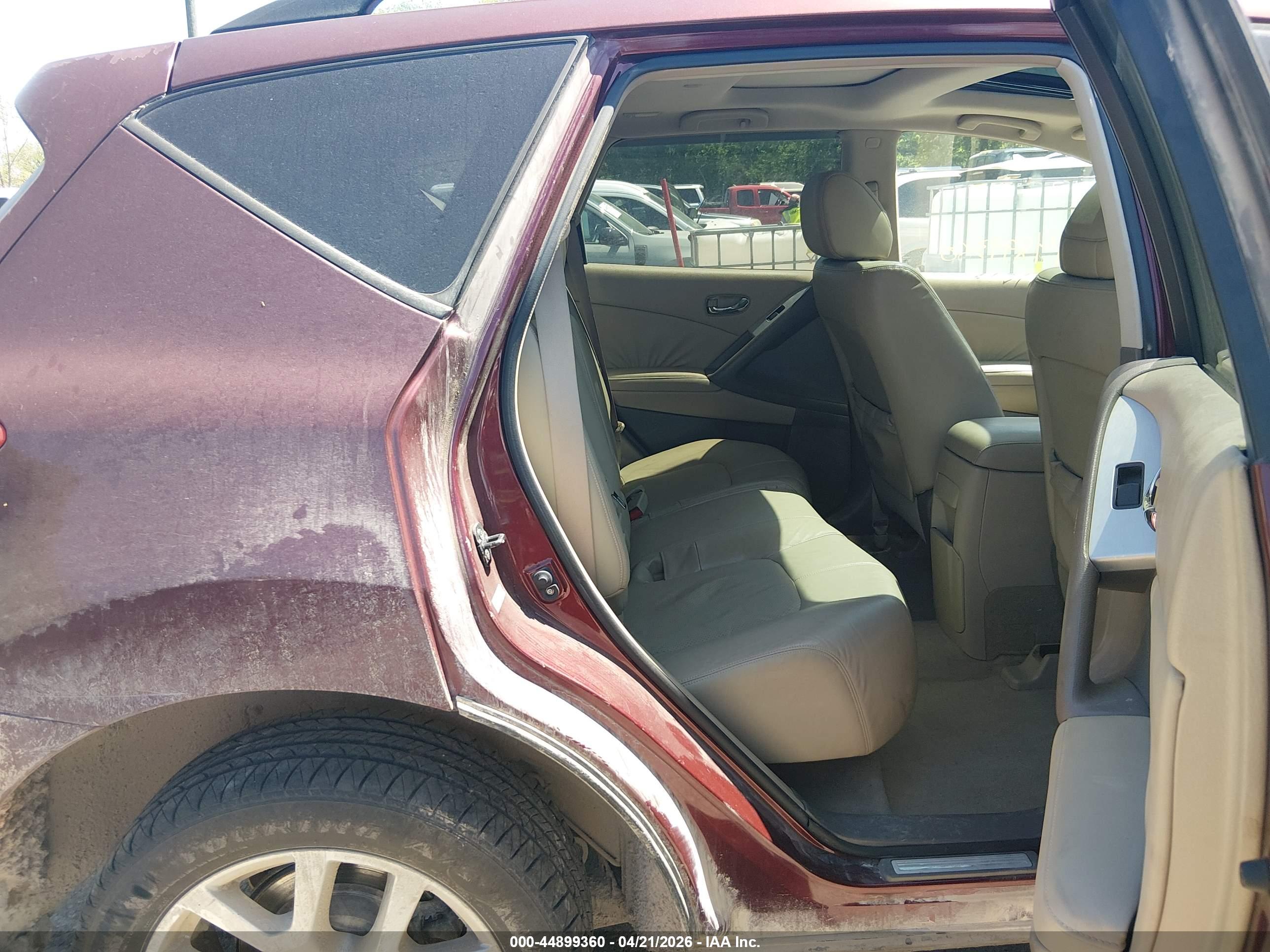 NISSAN MURANO image 8