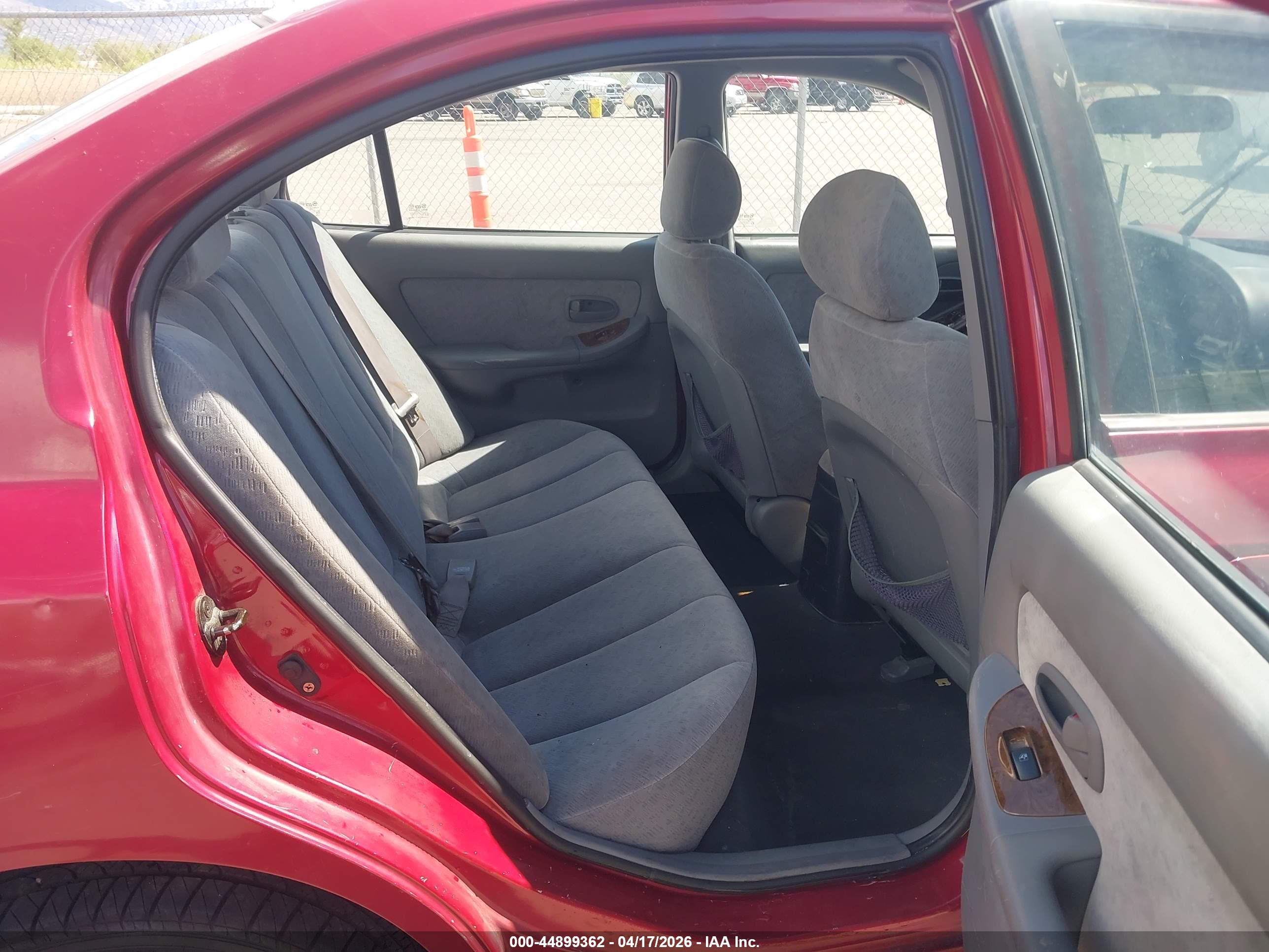 HYUNDAI ELANTRA image 8