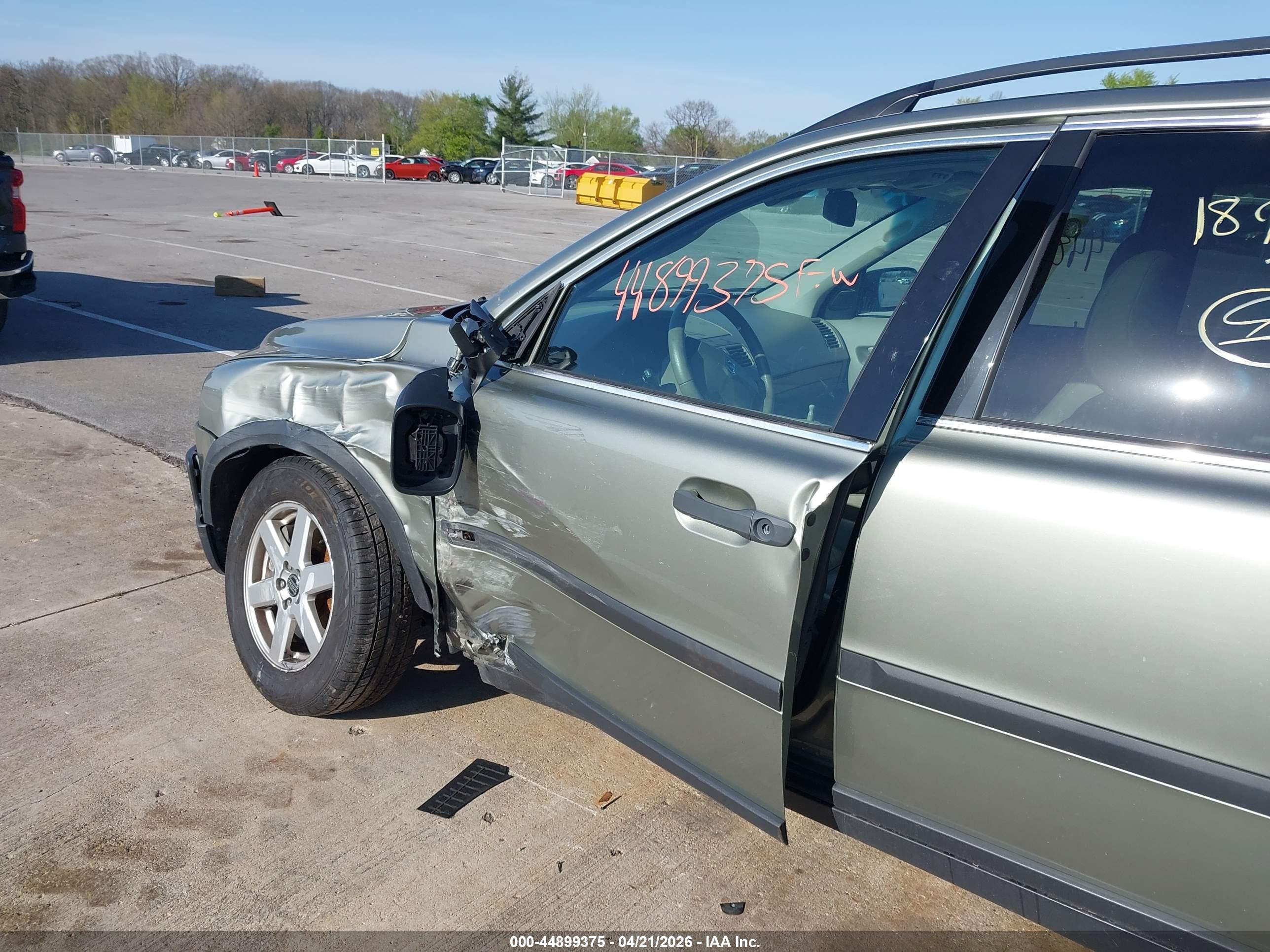 VOLVO XC90 image 6