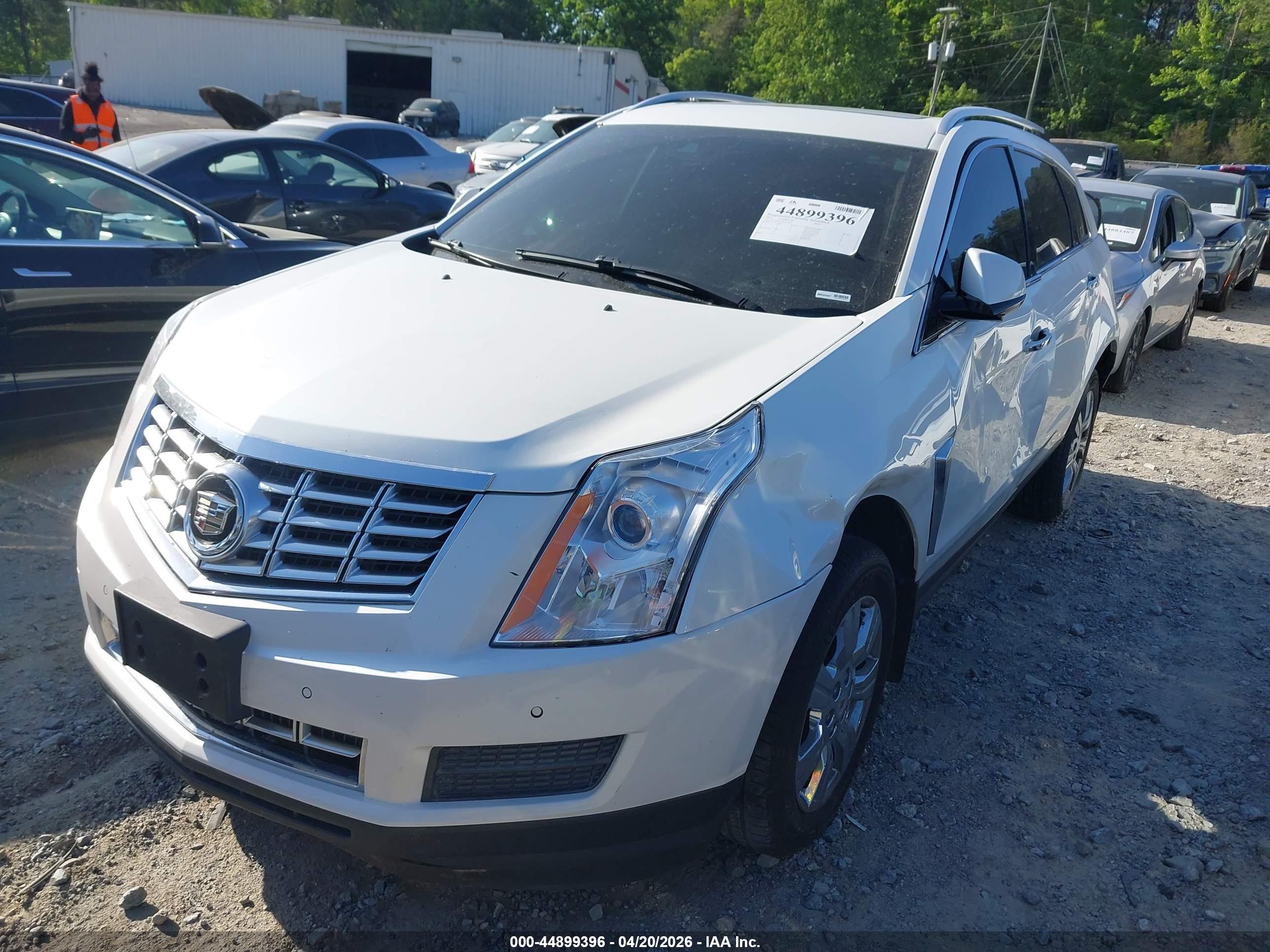 CADILLAC SRX image 2
