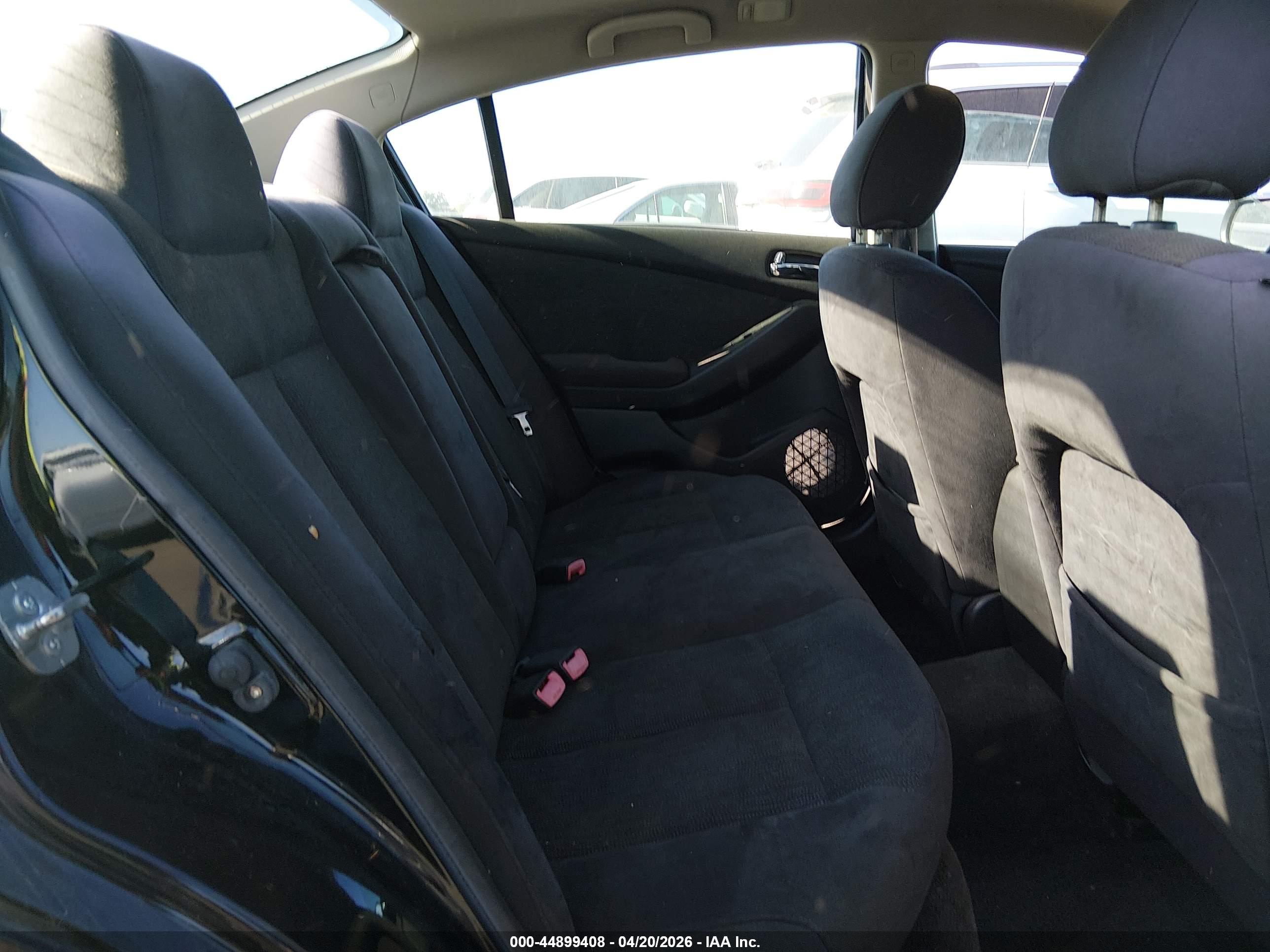 NISSAN ALTIMA image 8