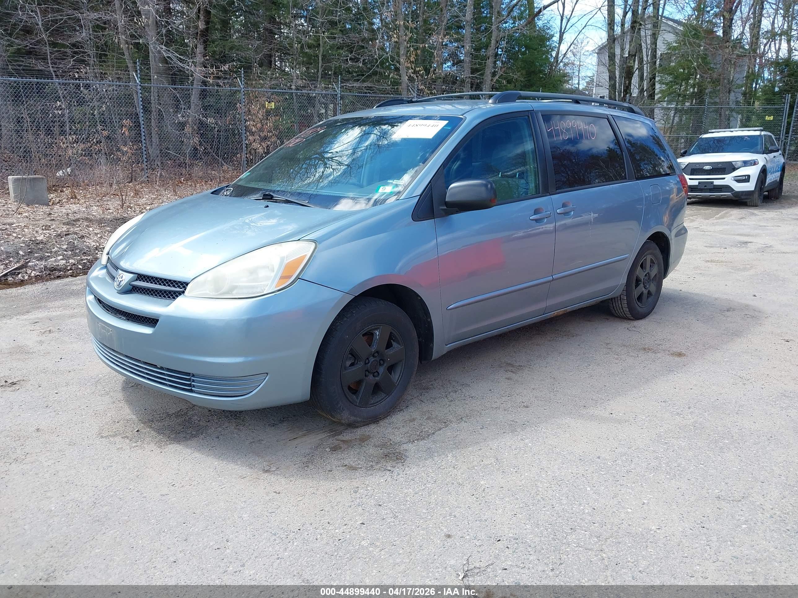 TOYOTA SIENNA image 2