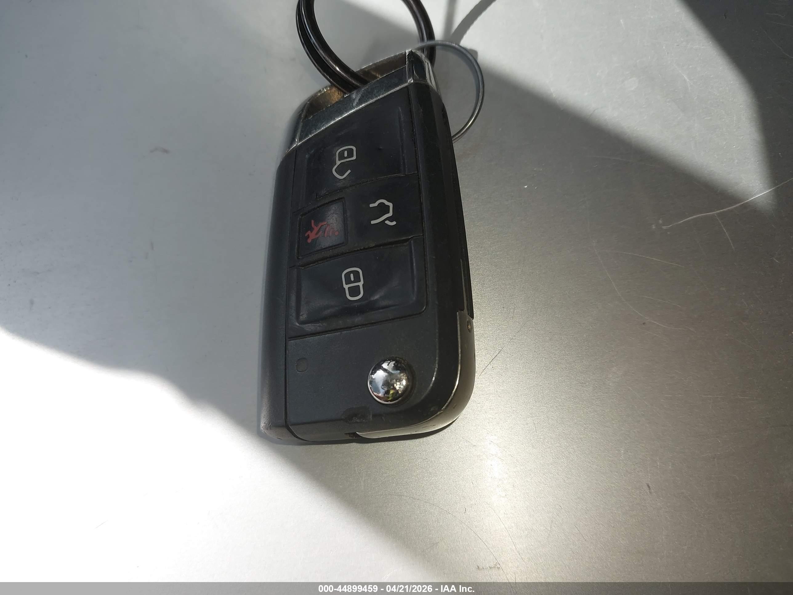 VOLKSWAGEN GOLF image 11