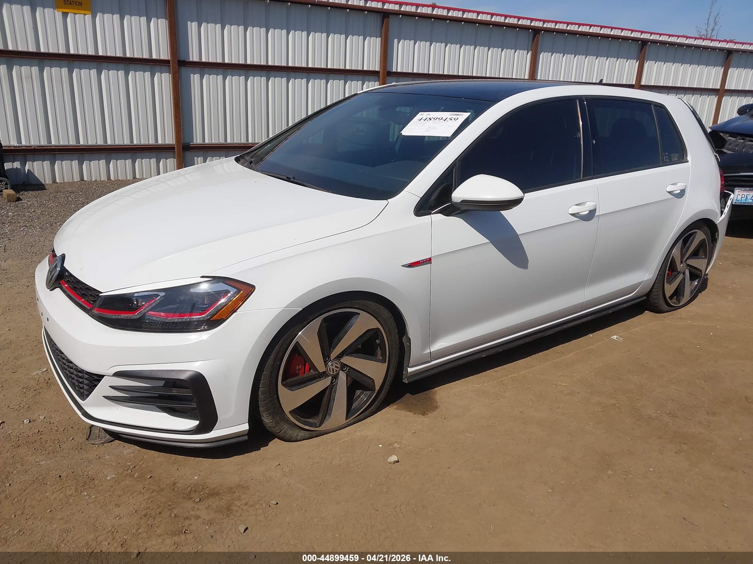 VOLKSWAGEN GOLF image 2