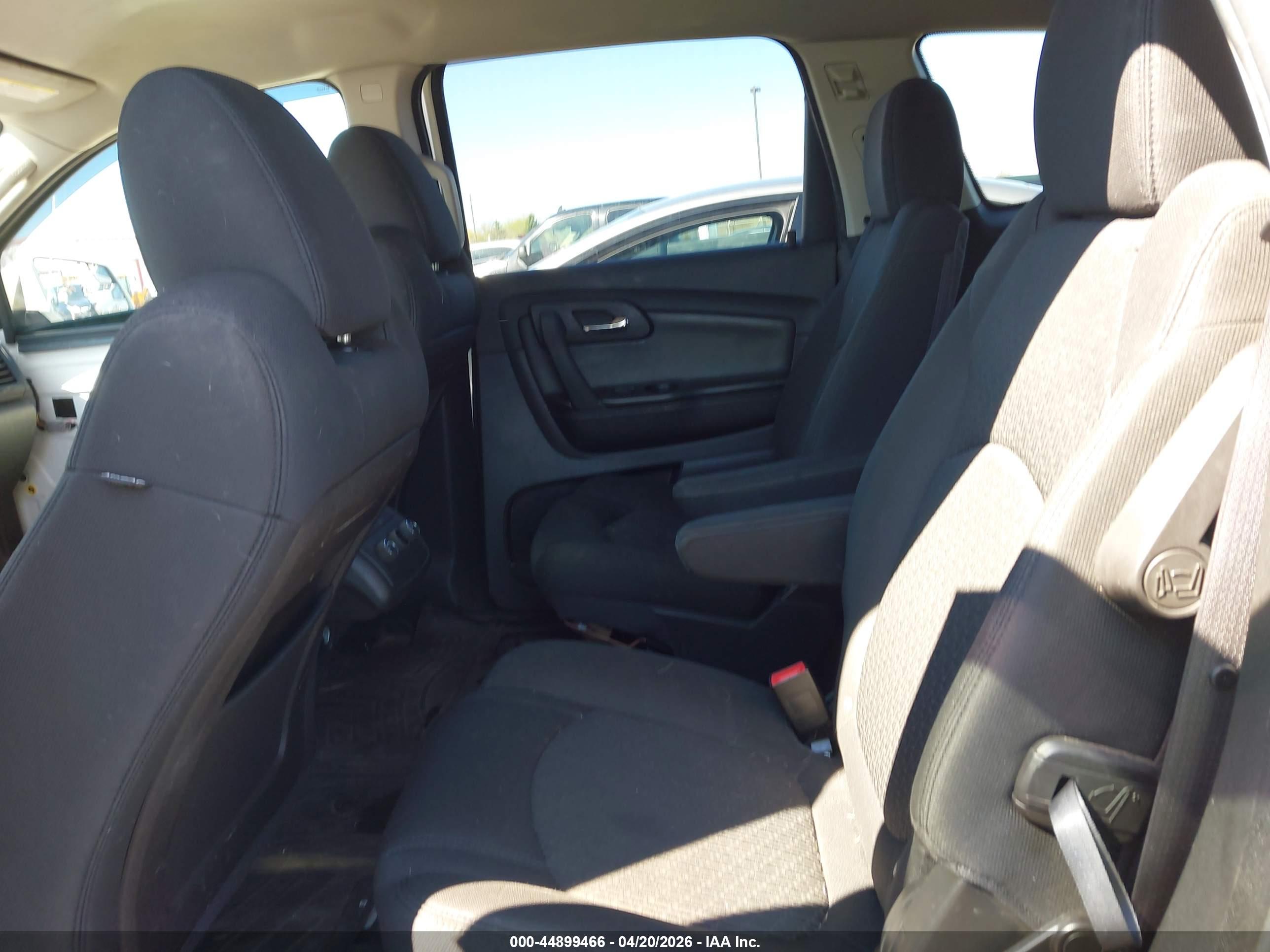 CHEVROLET TRAVERSE image 8
