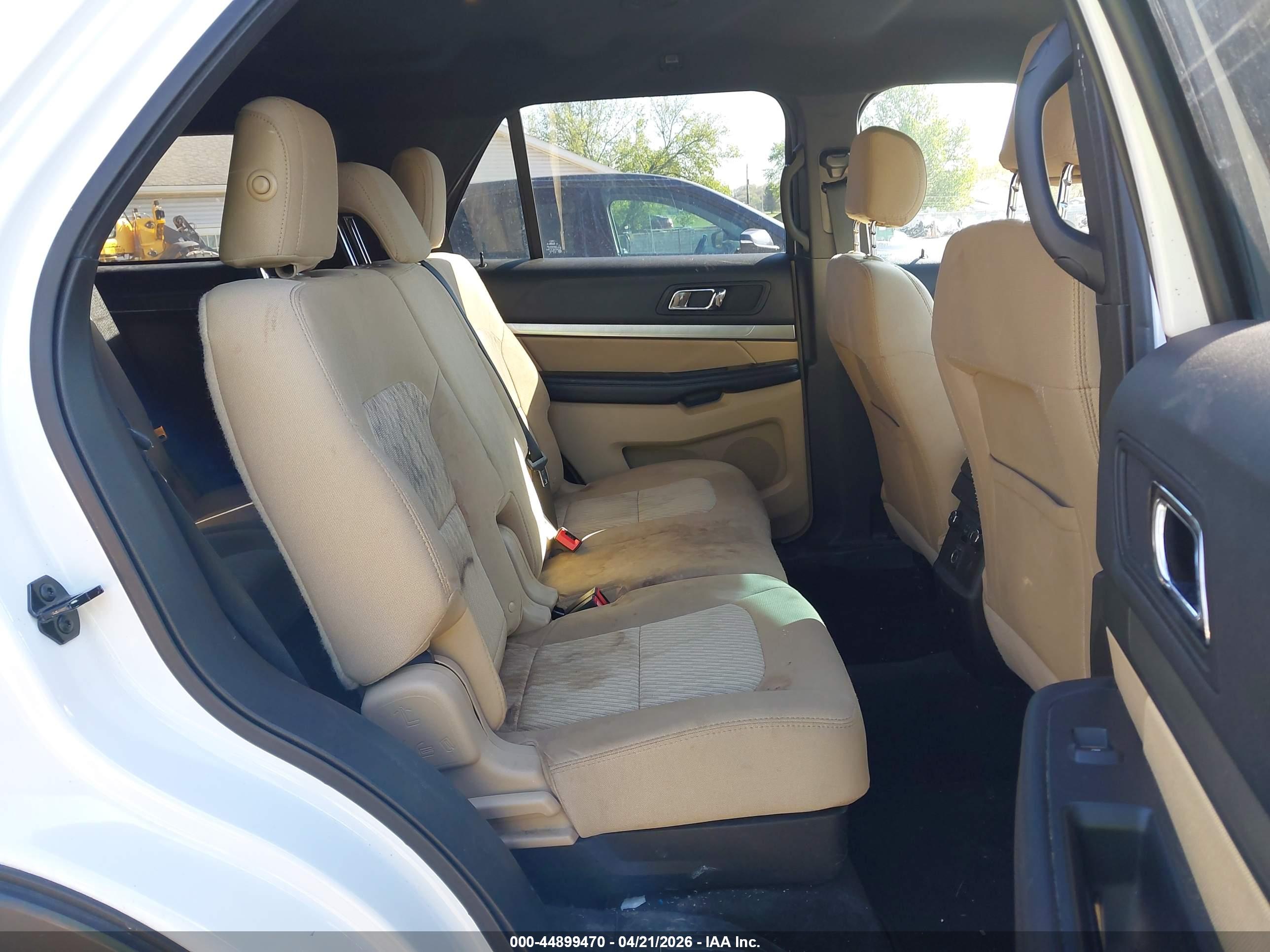 FORD EXPLORER image 8