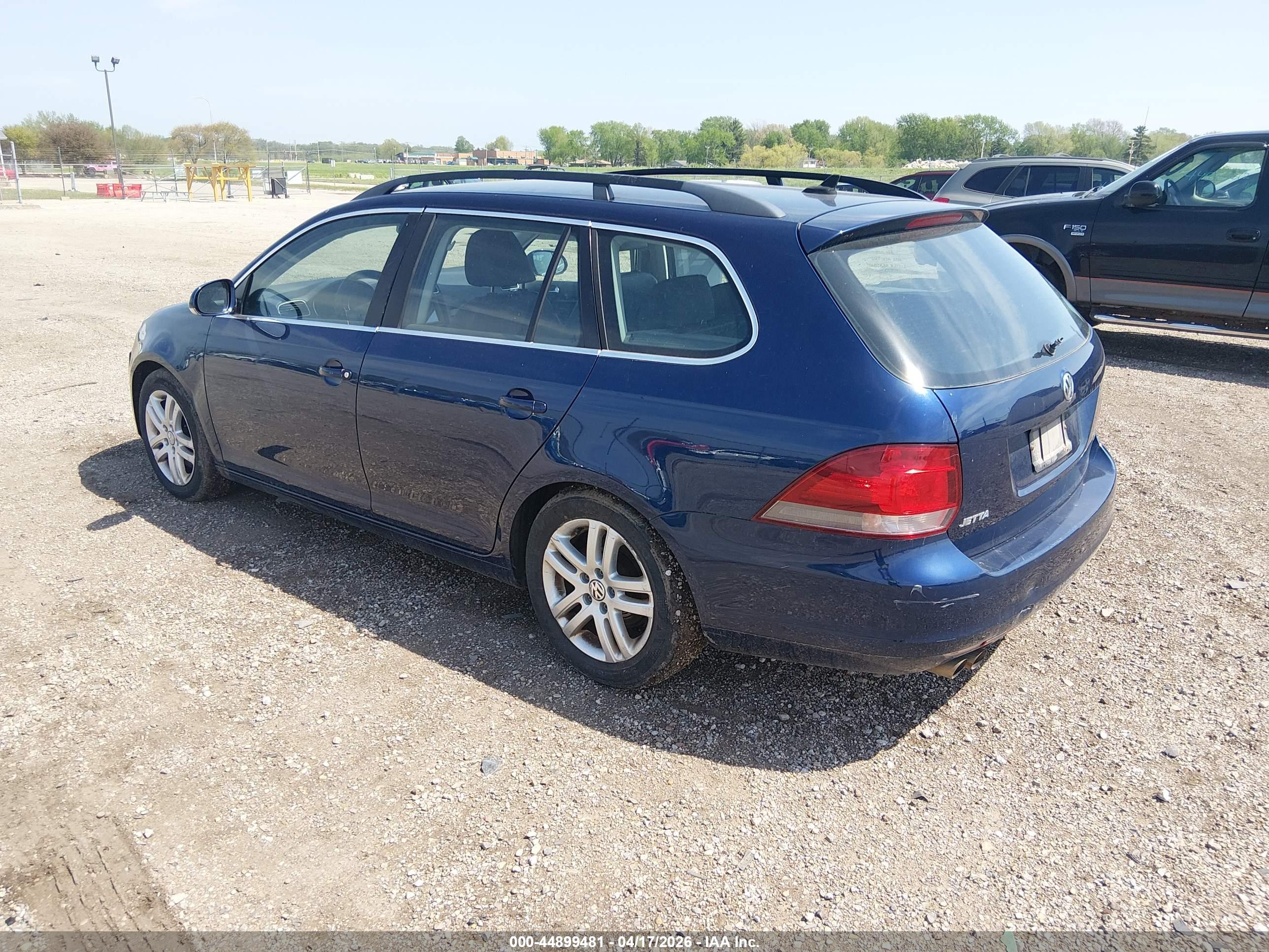VOLKSWAGEN JETTA image 3