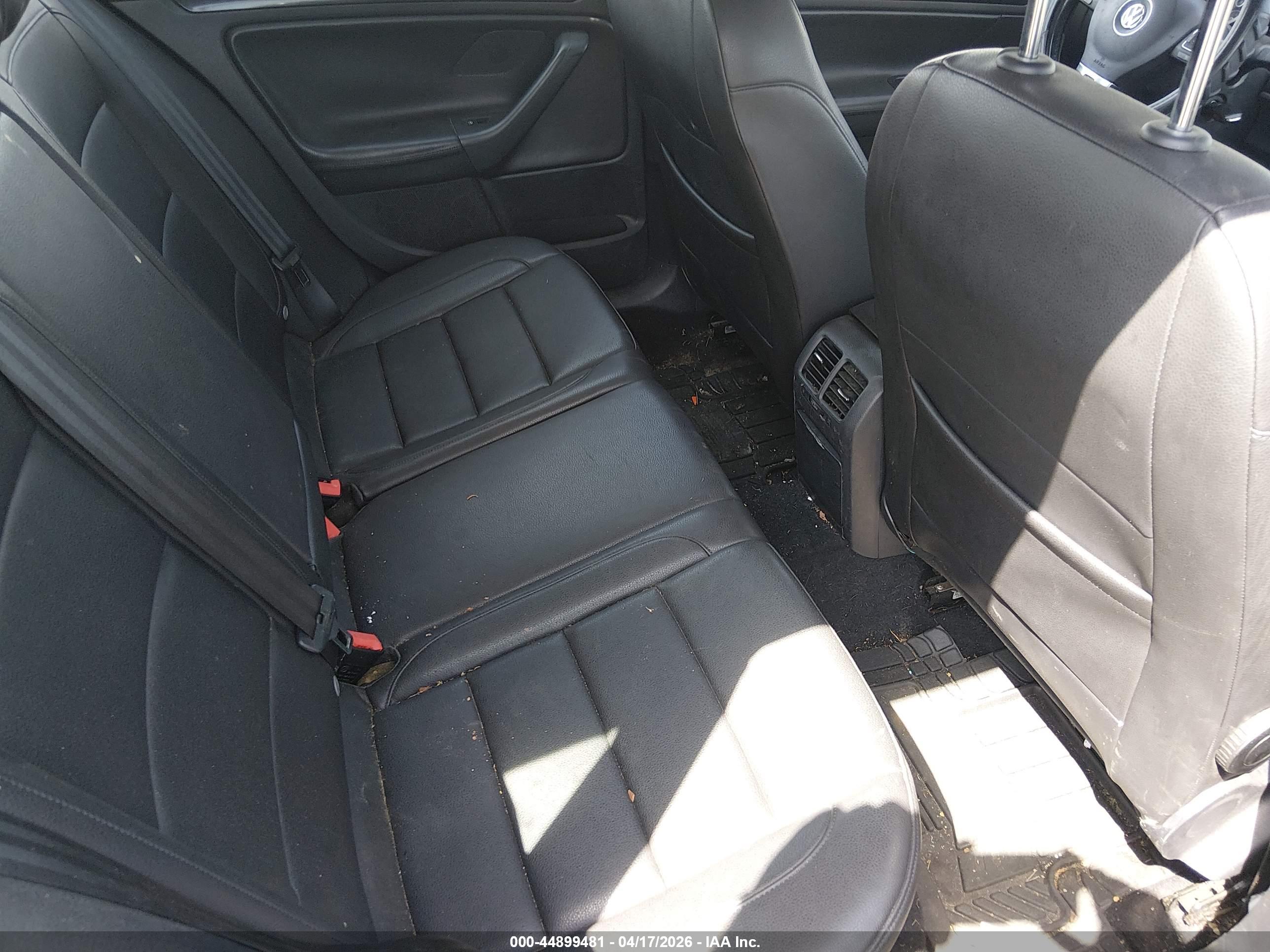 VOLKSWAGEN JETTA image 8