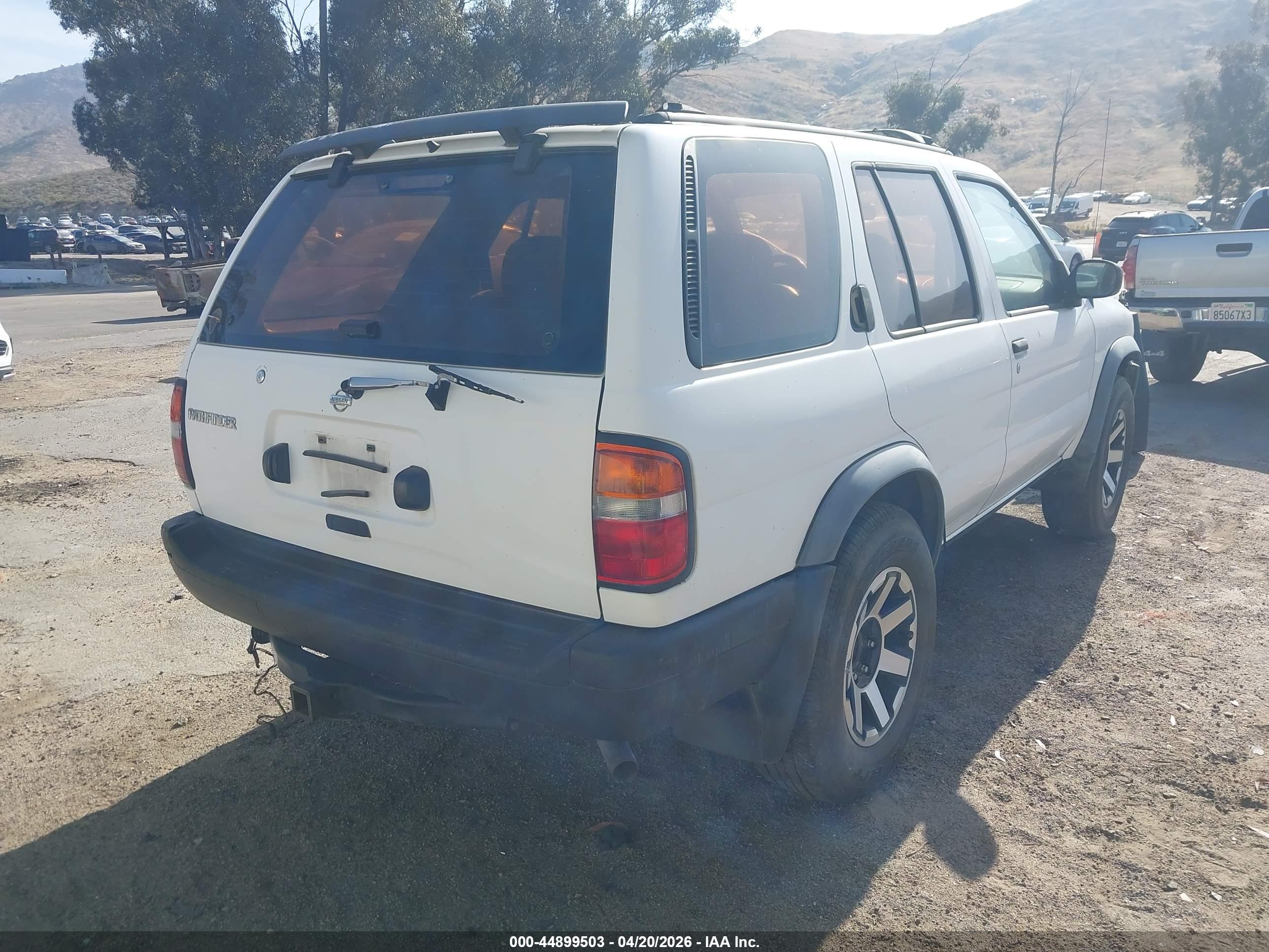 NISSAN PATHFINDER image 4