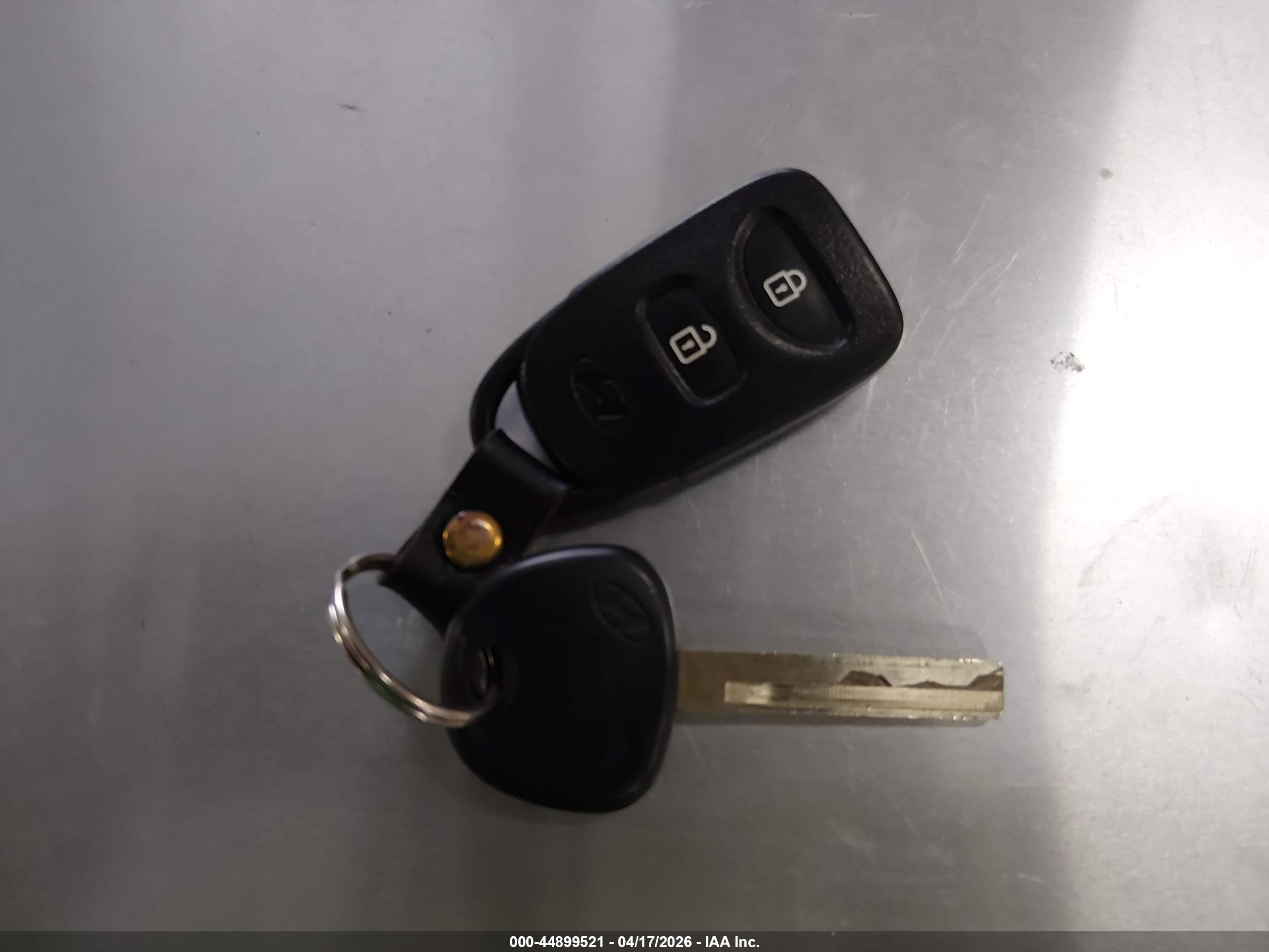 HYUNDAI ACCENT image 11