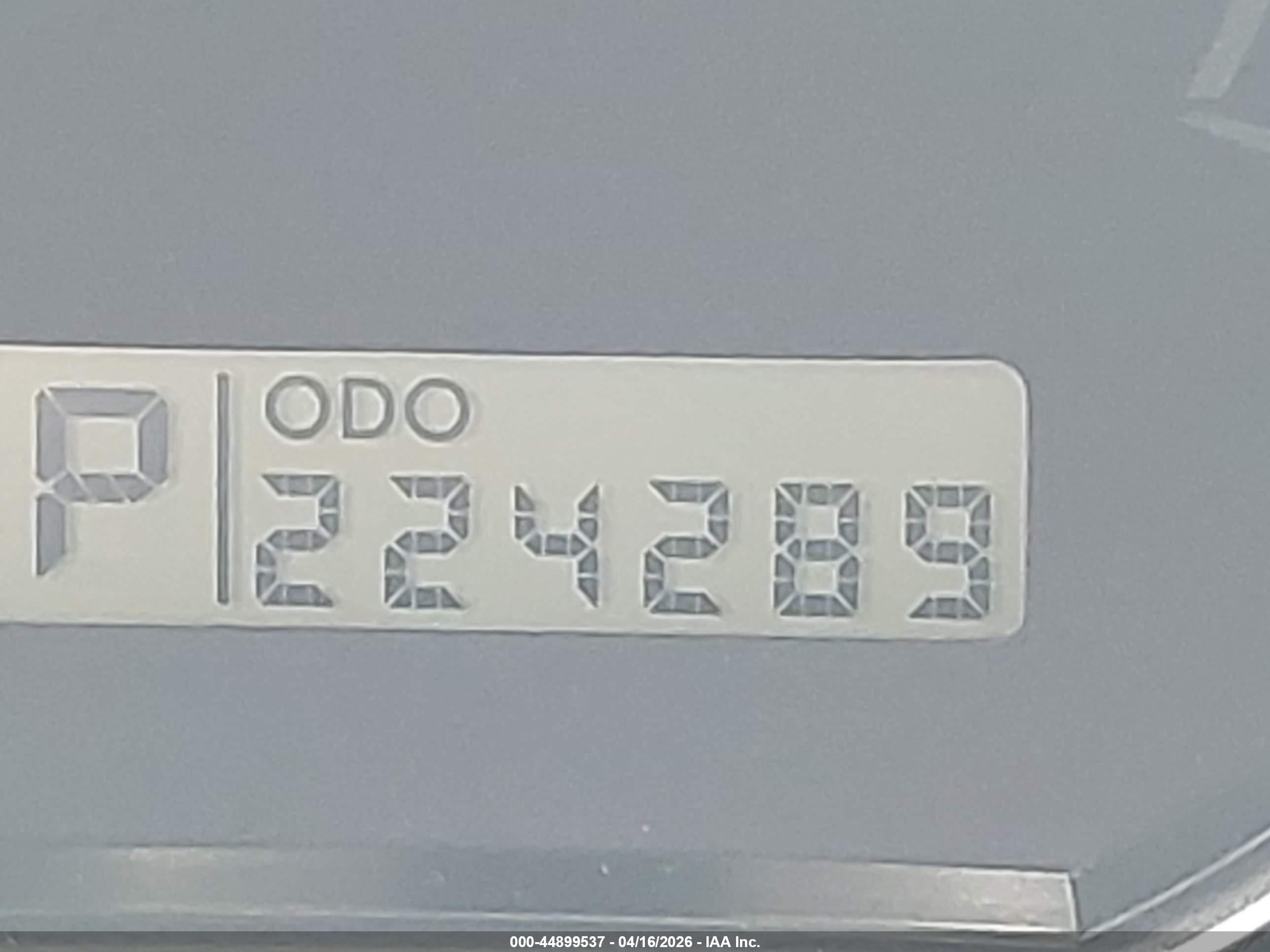 SUBARU FORESTER image 7