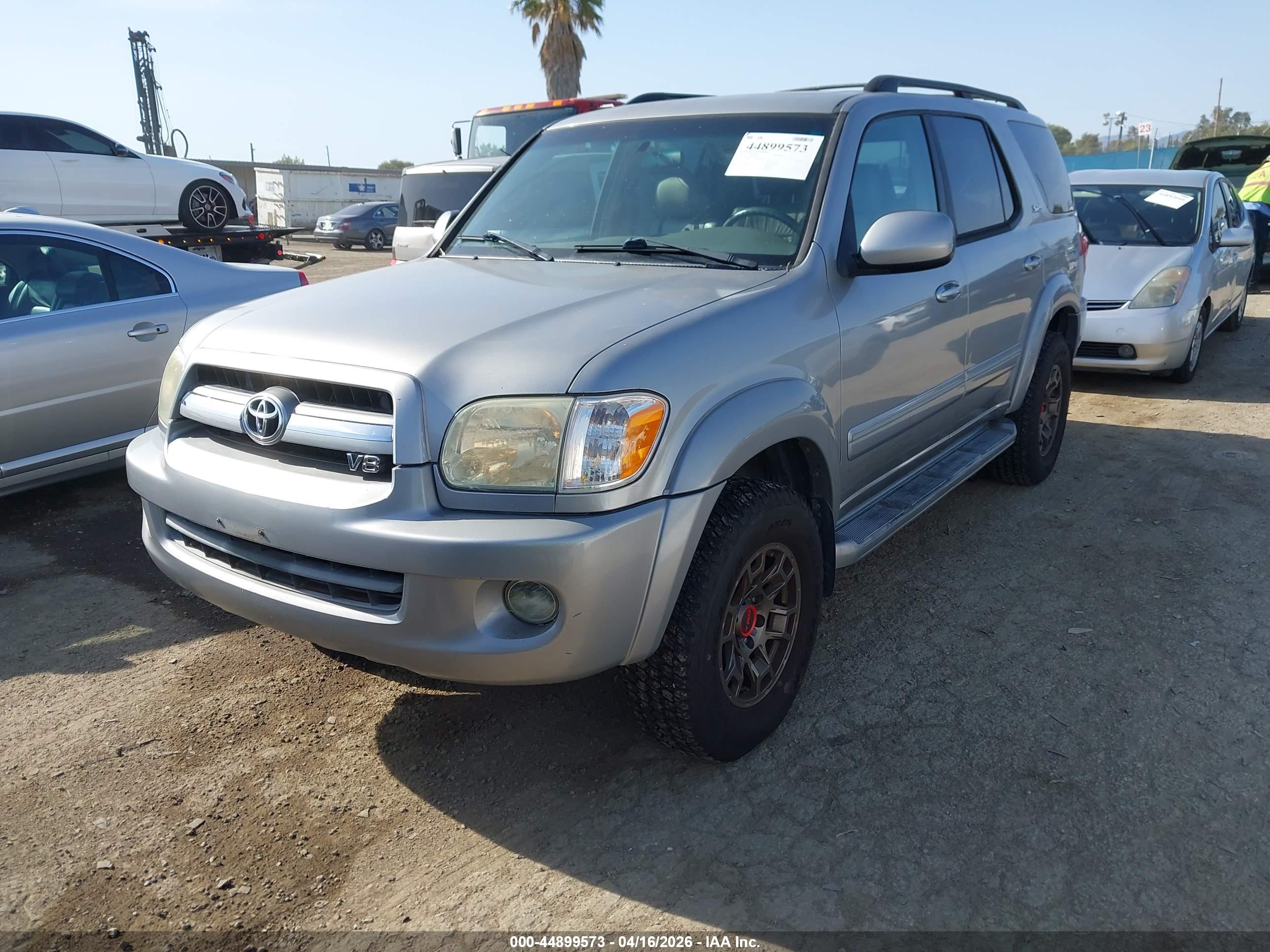 TOYOTA SEQUOIA image 2