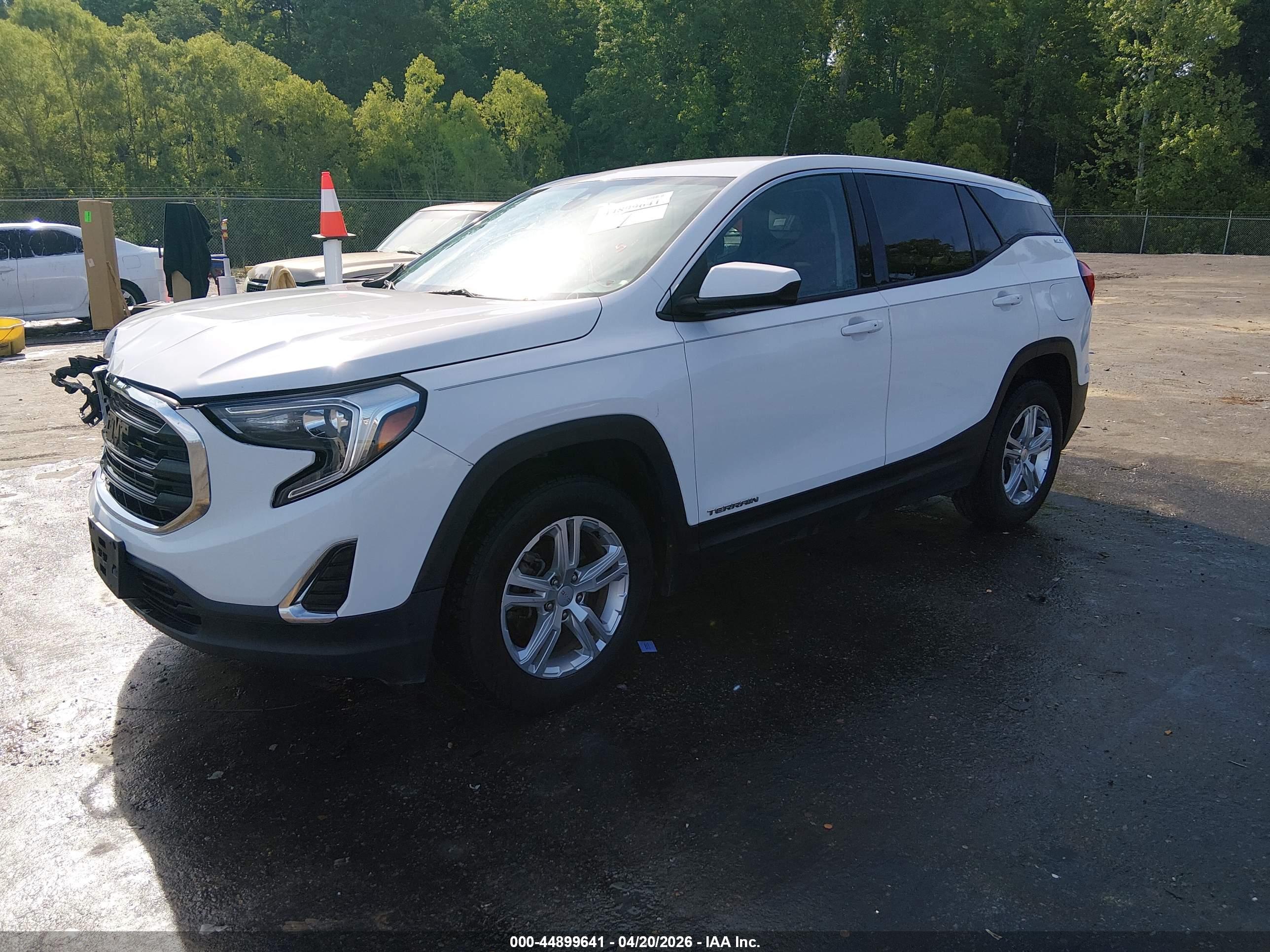GMC TERRAIN image 2