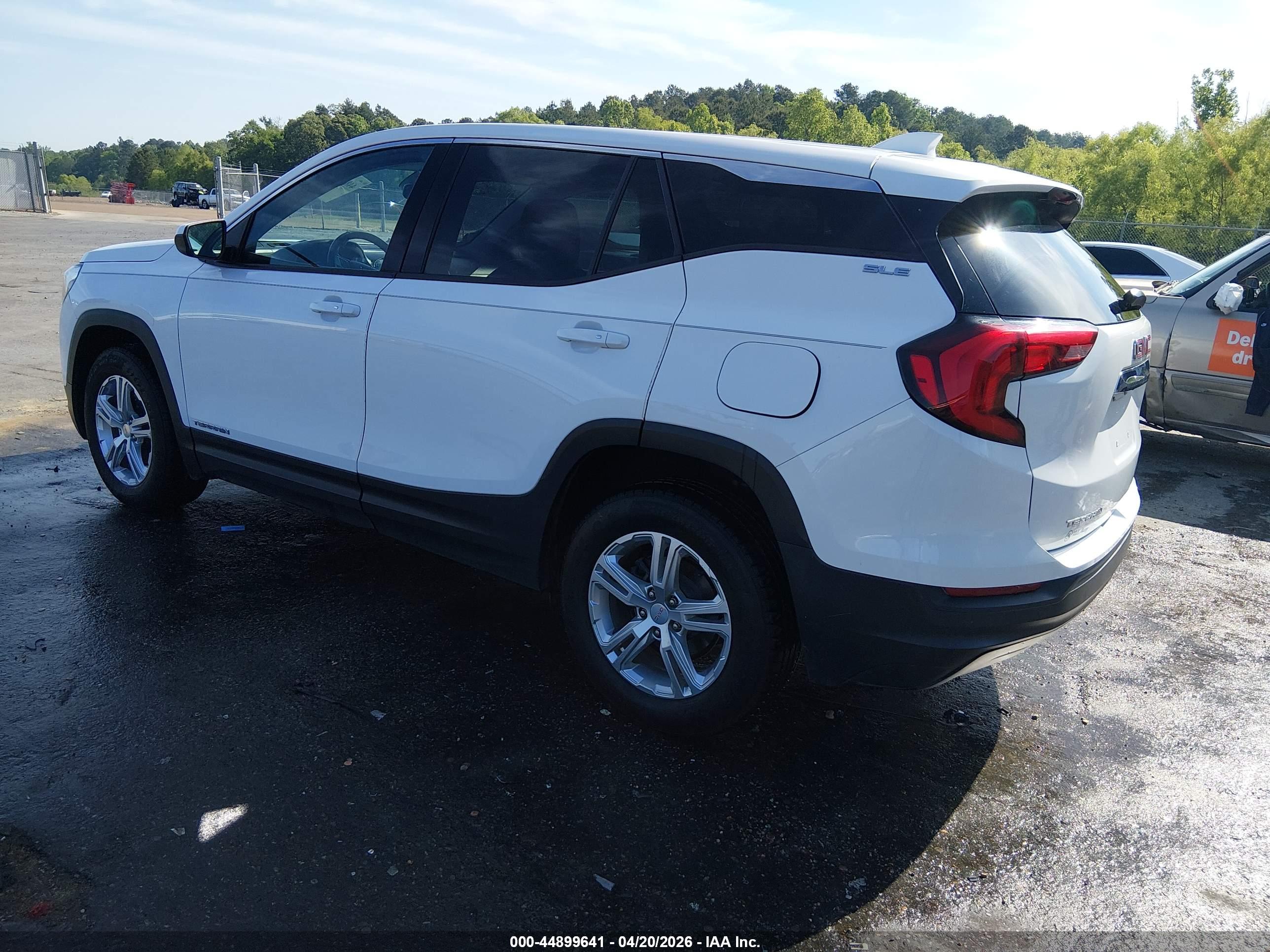 GMC TERRAIN image 3