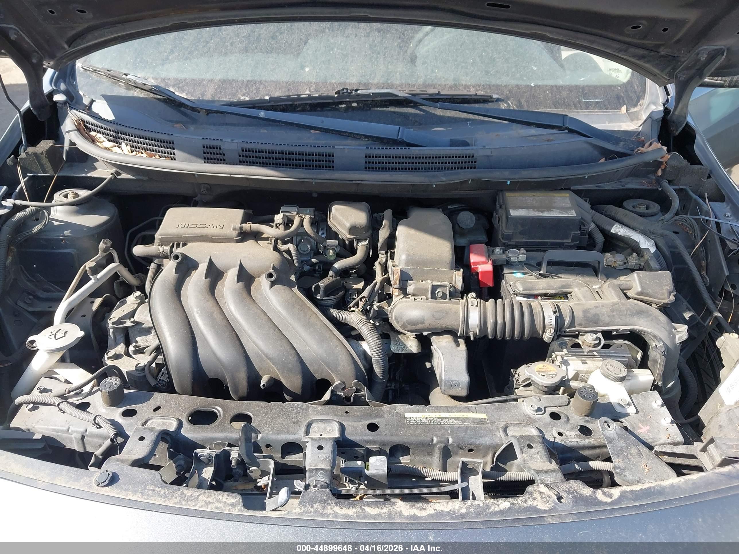 NISSAN VERSA image 10