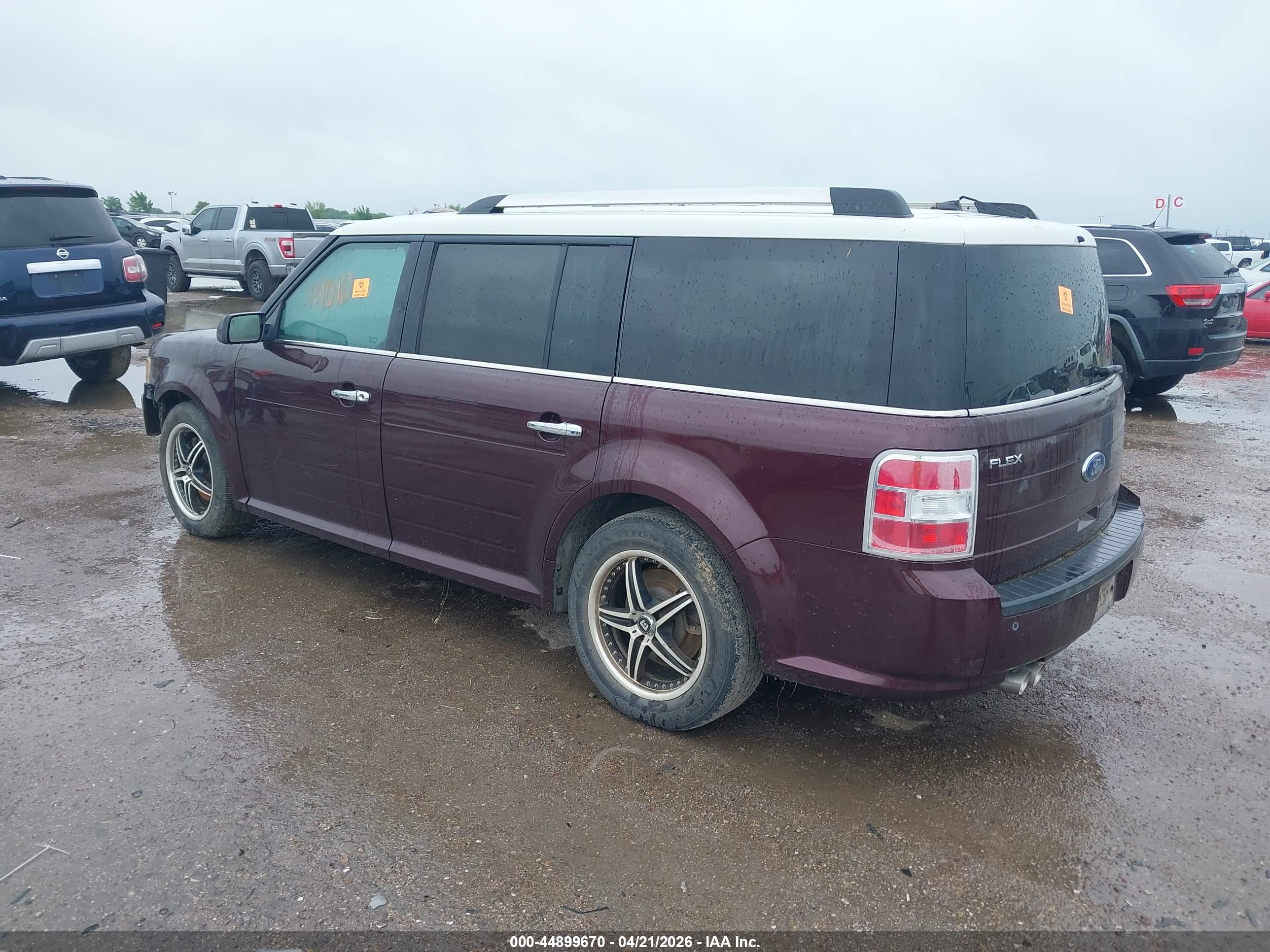 FORD FLEX image 3