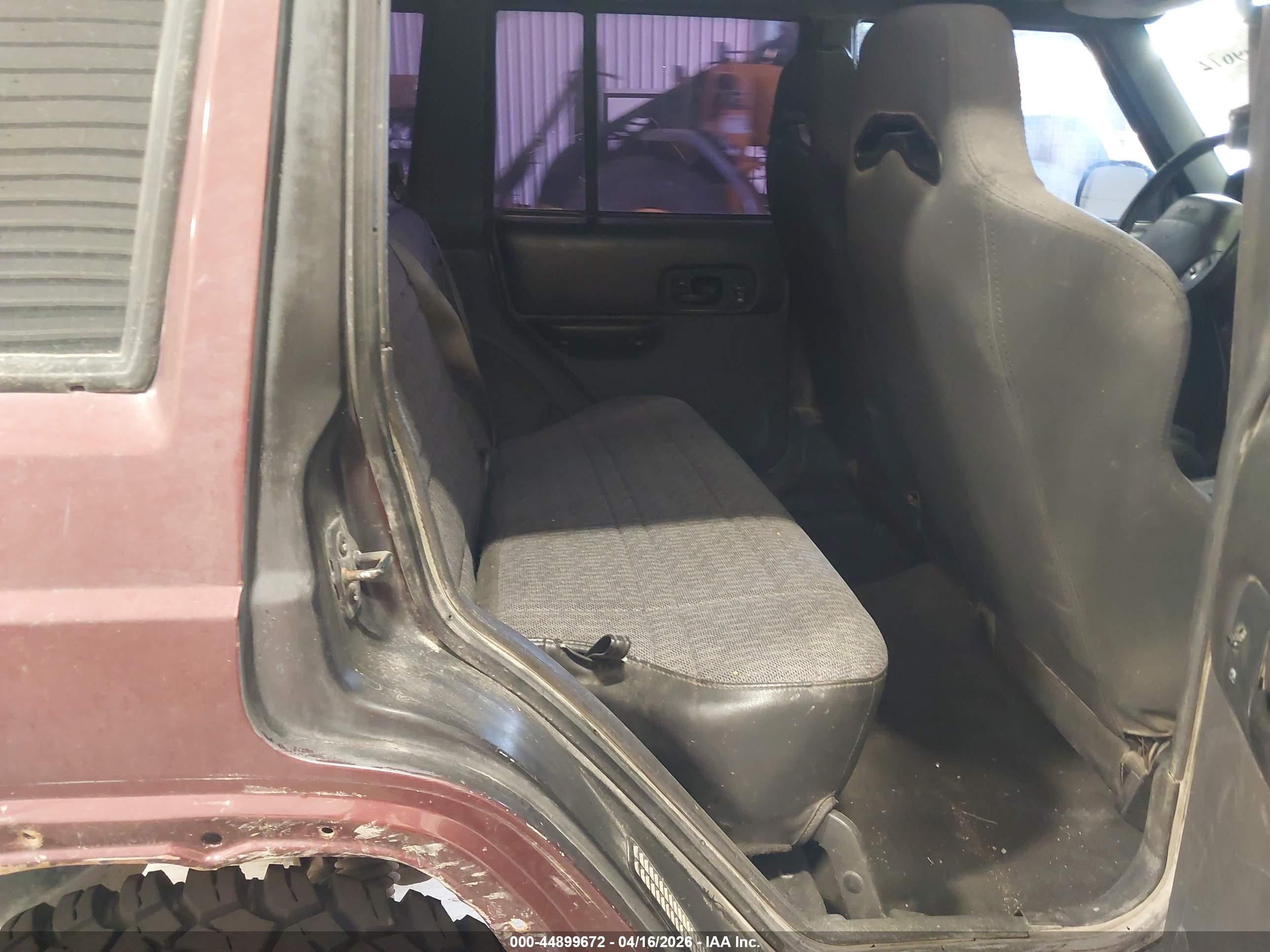JEEP CHEROKEE image 8