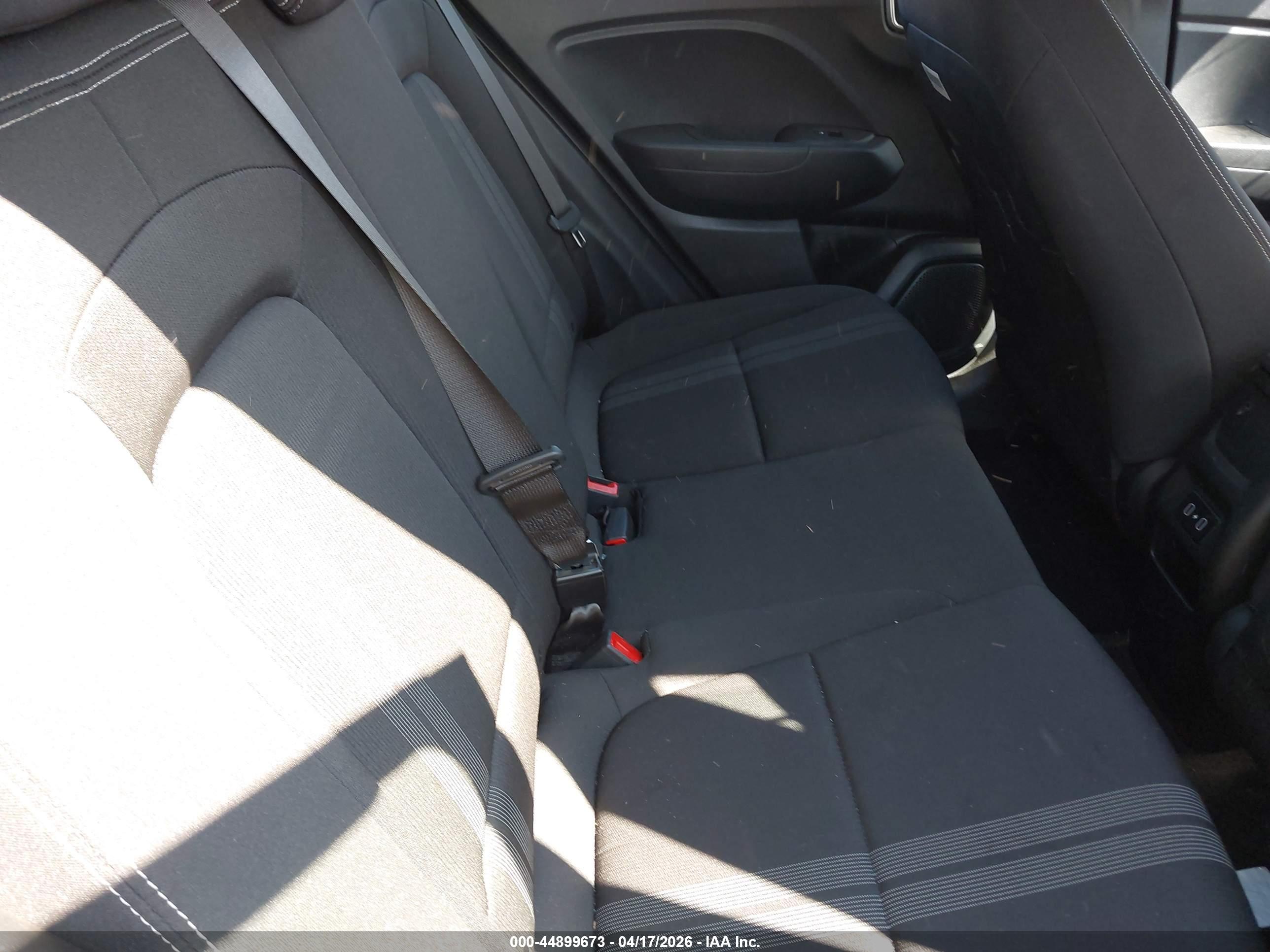 HYUNDAI VENUE image 8