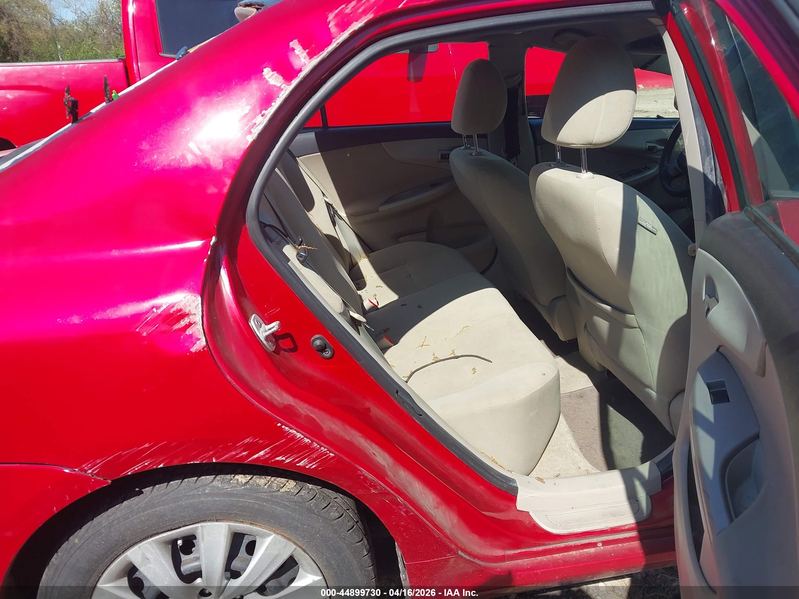 TOYOTA COROLLA image 8