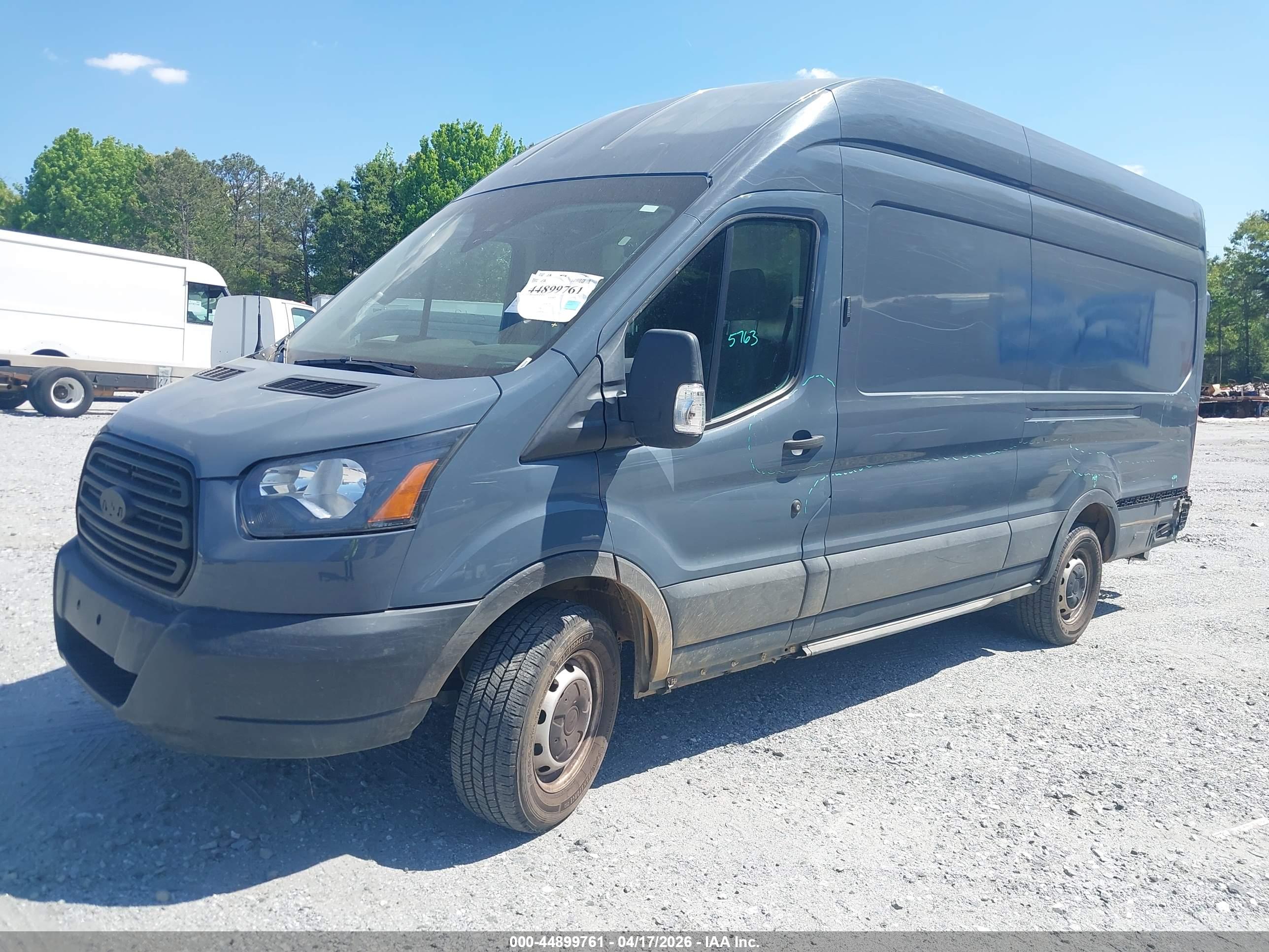FORD TRANSIT-250 image 2