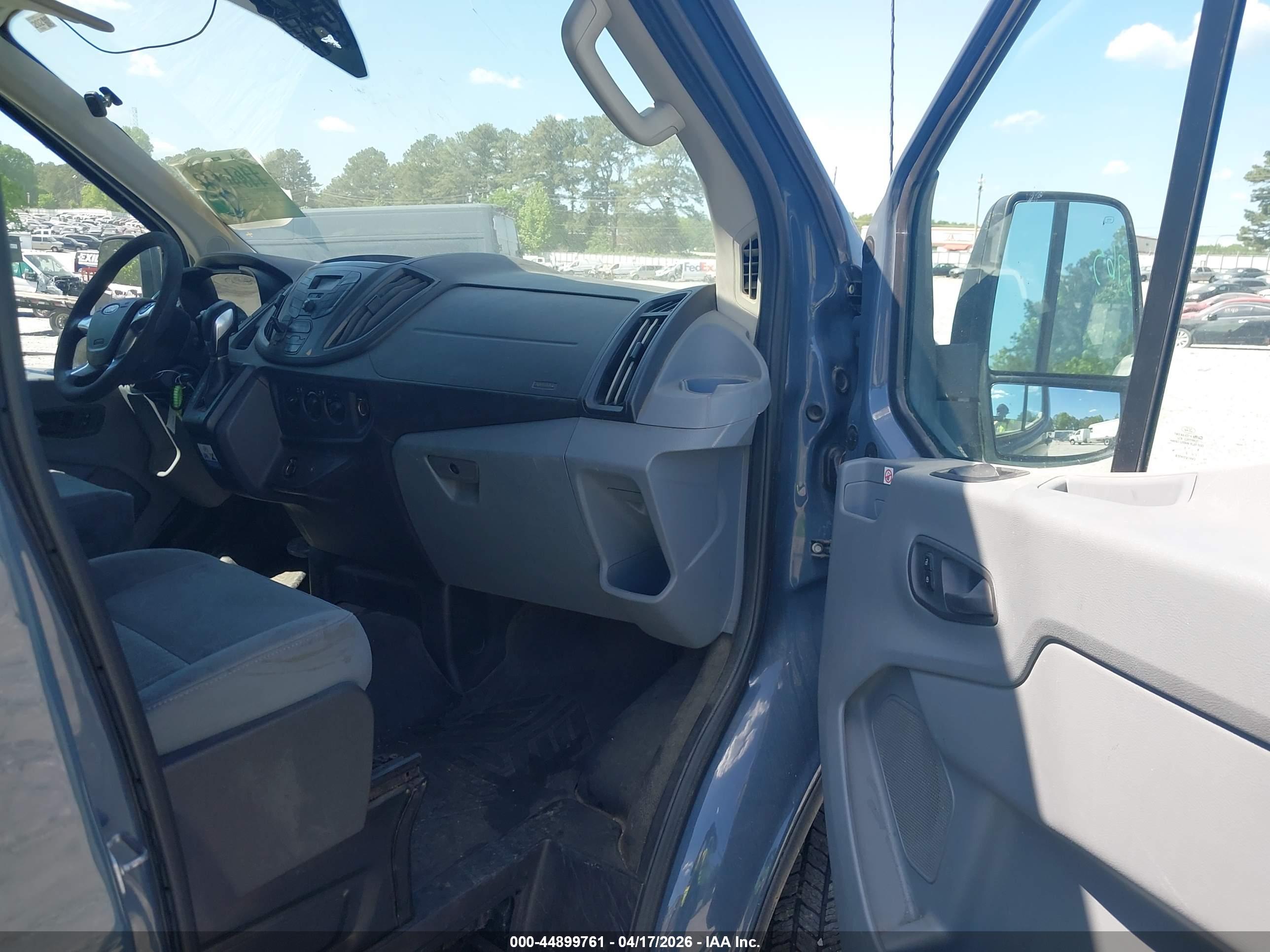 FORD TRANSIT-250 image 5