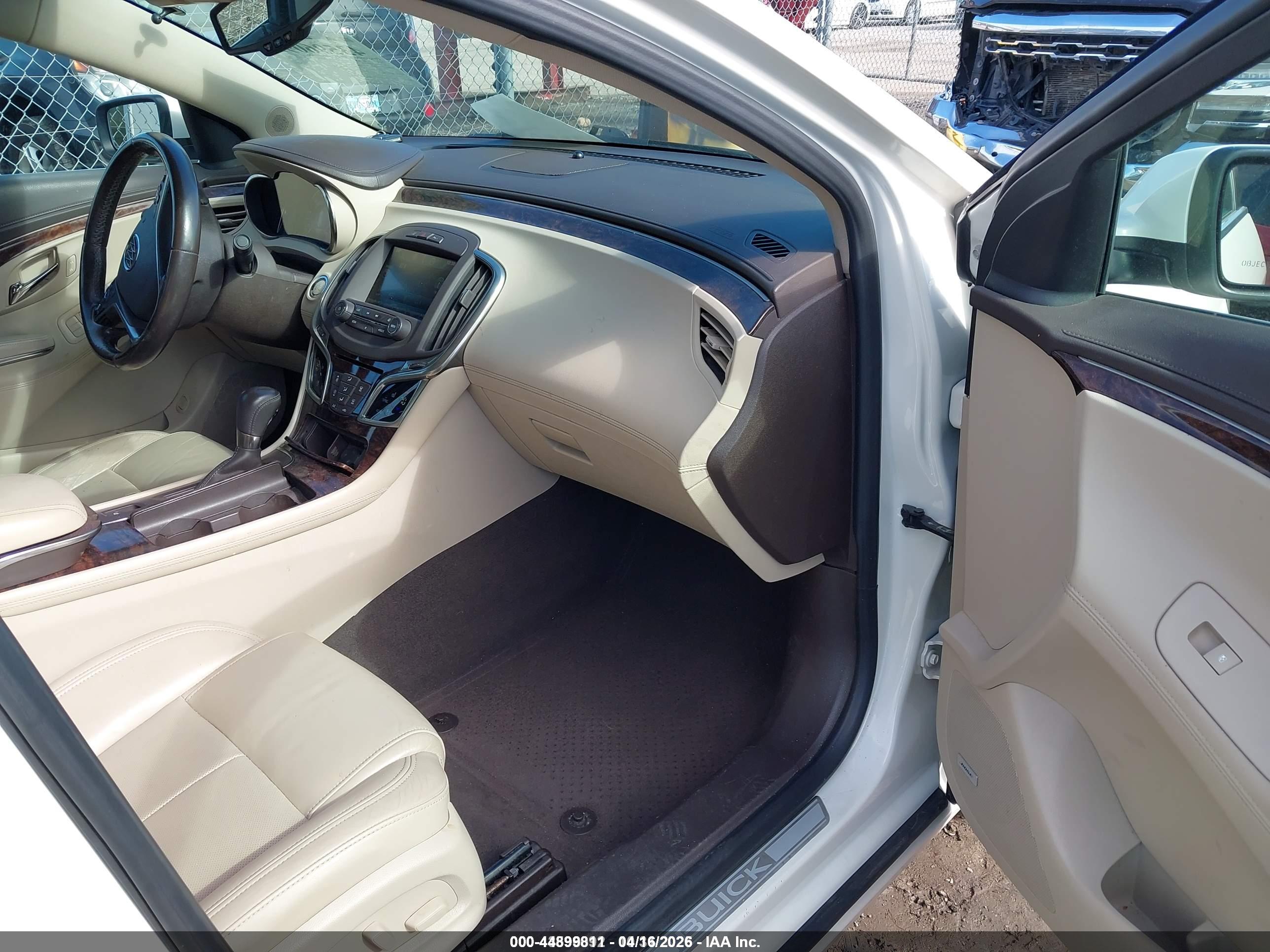 BUICK LACROSSE image 5