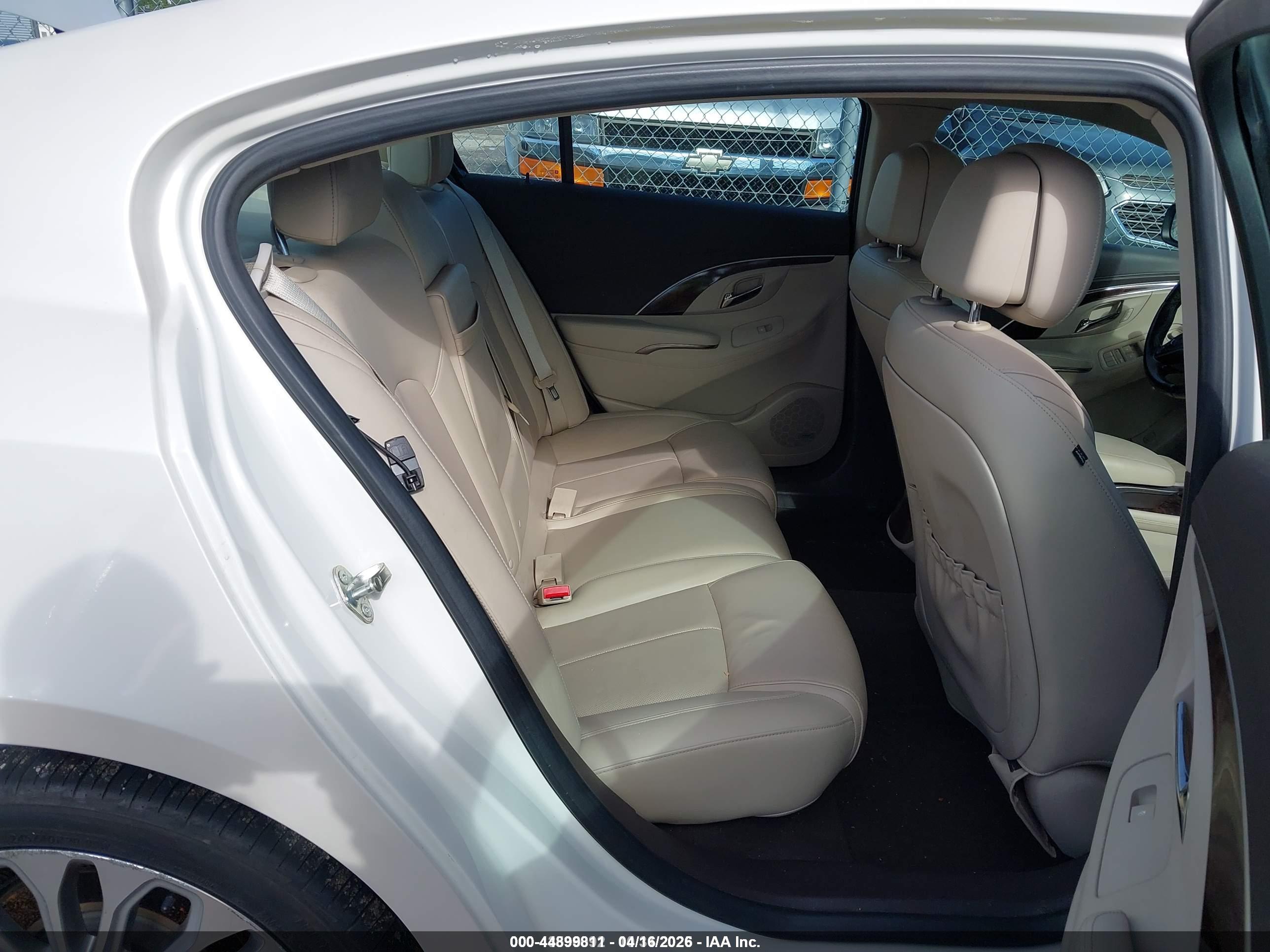 BUICK LACROSSE image 8