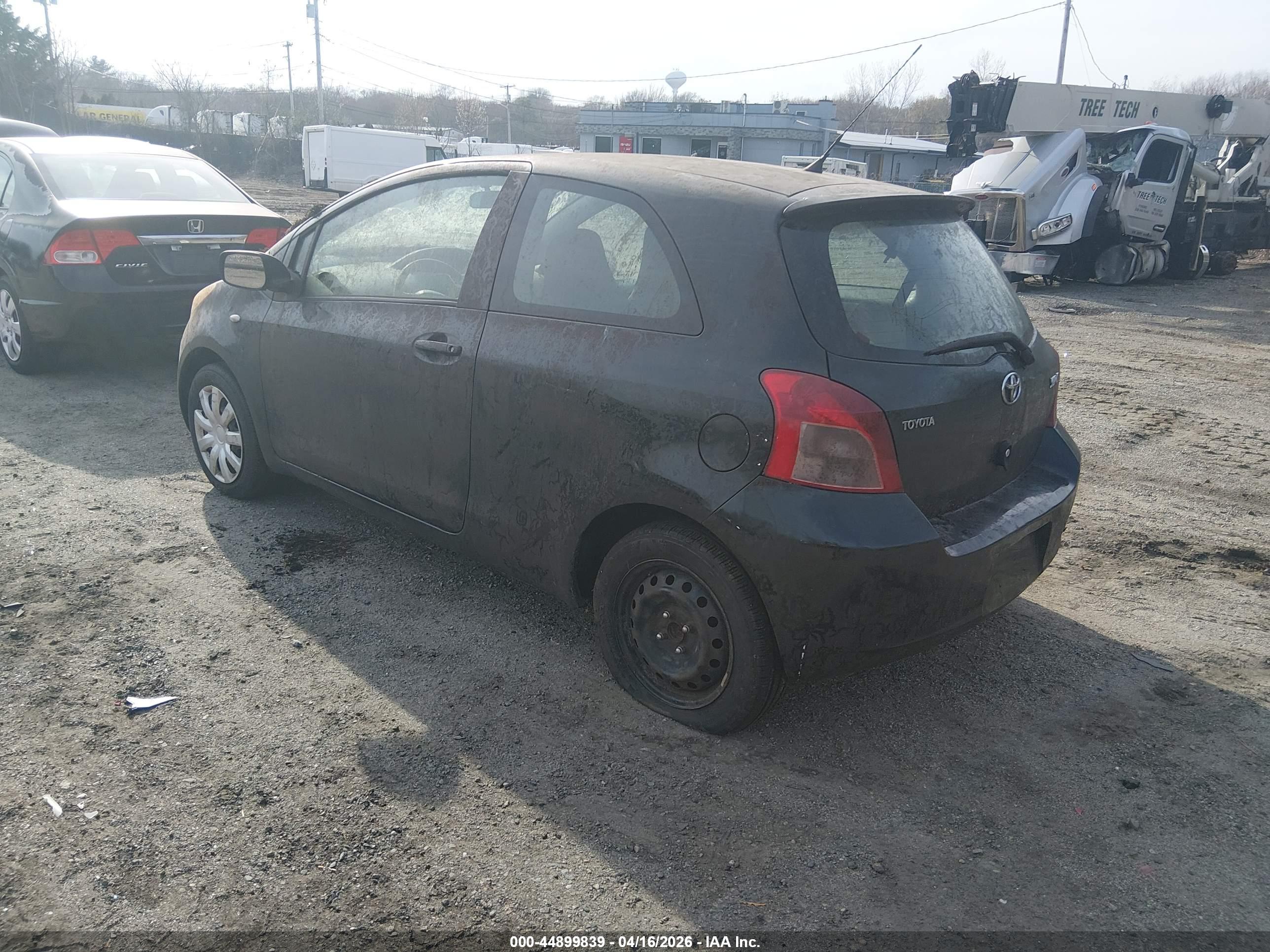 TOYOTA YARIS image 3