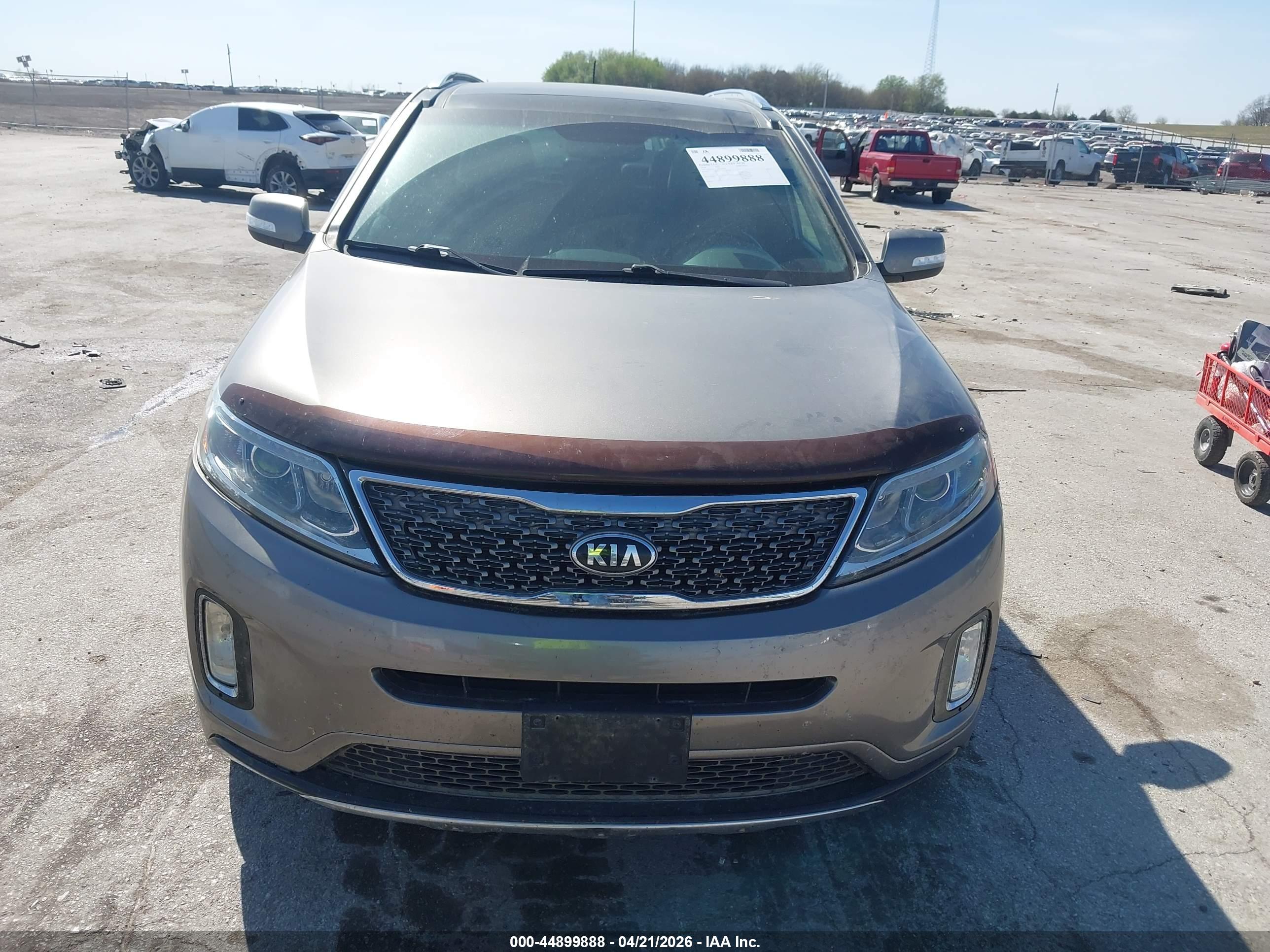 KIA SORENTO image 6
