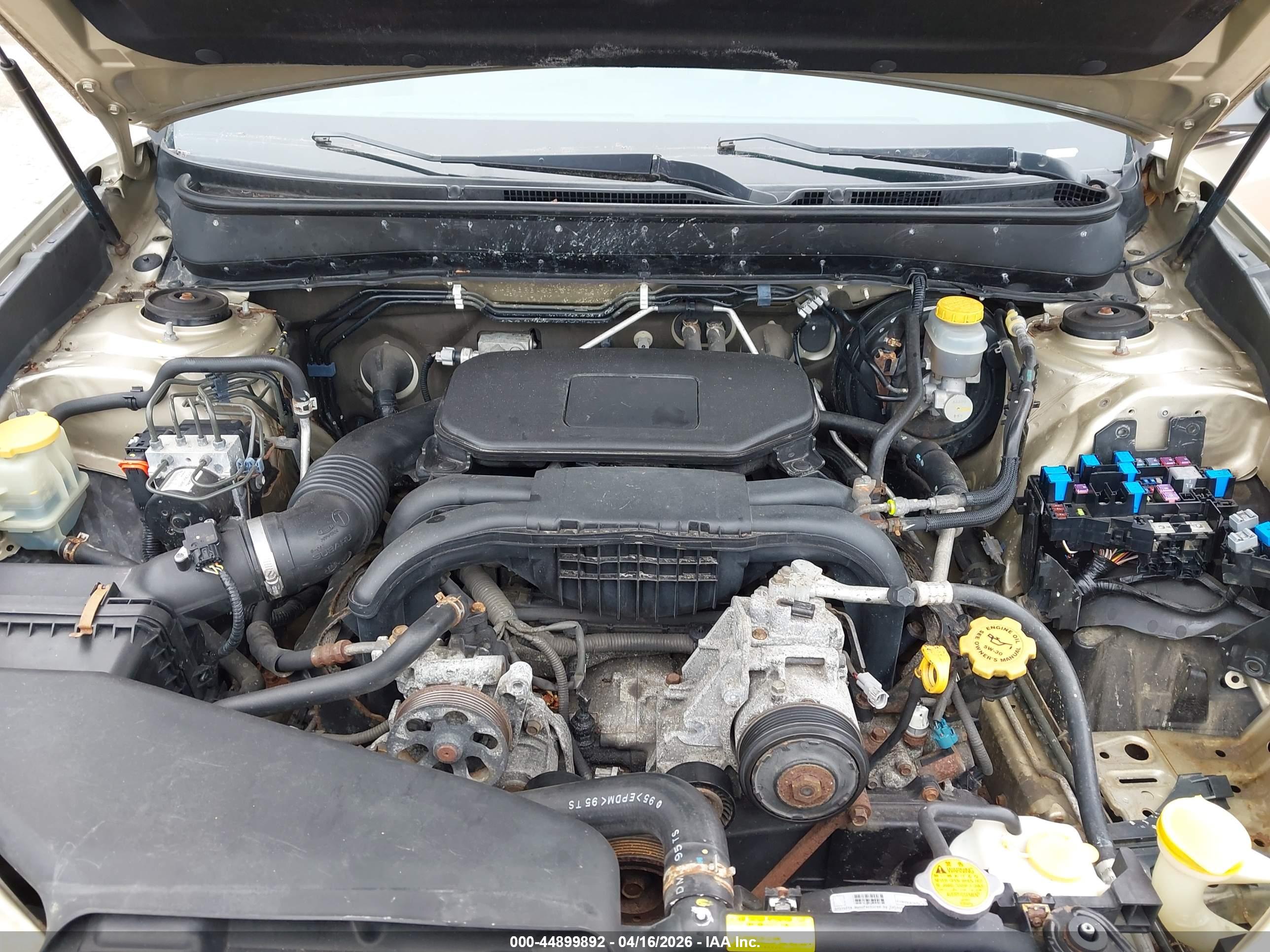 SUBARU OUTBACK image 10