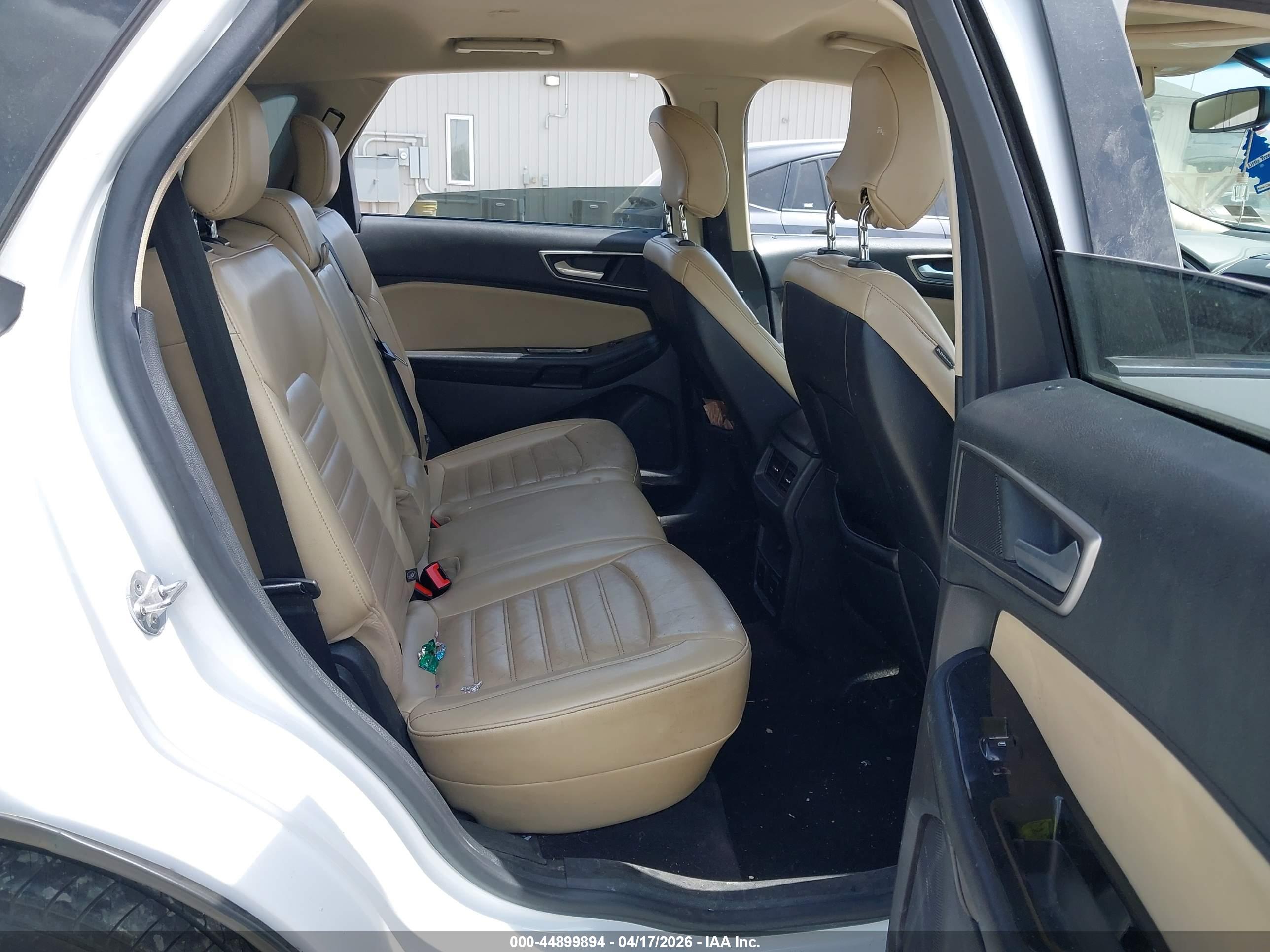 FORD EDGE image 8