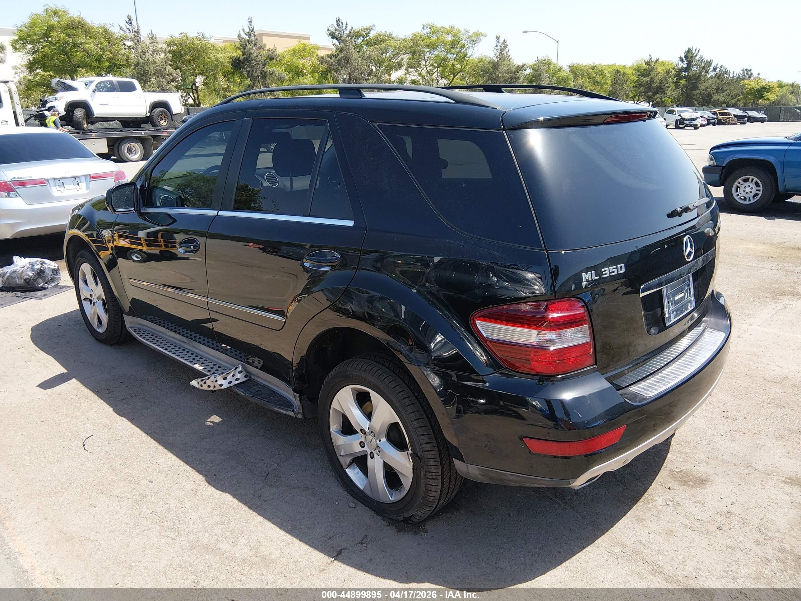 MERCEDES-BENZ ML image 3