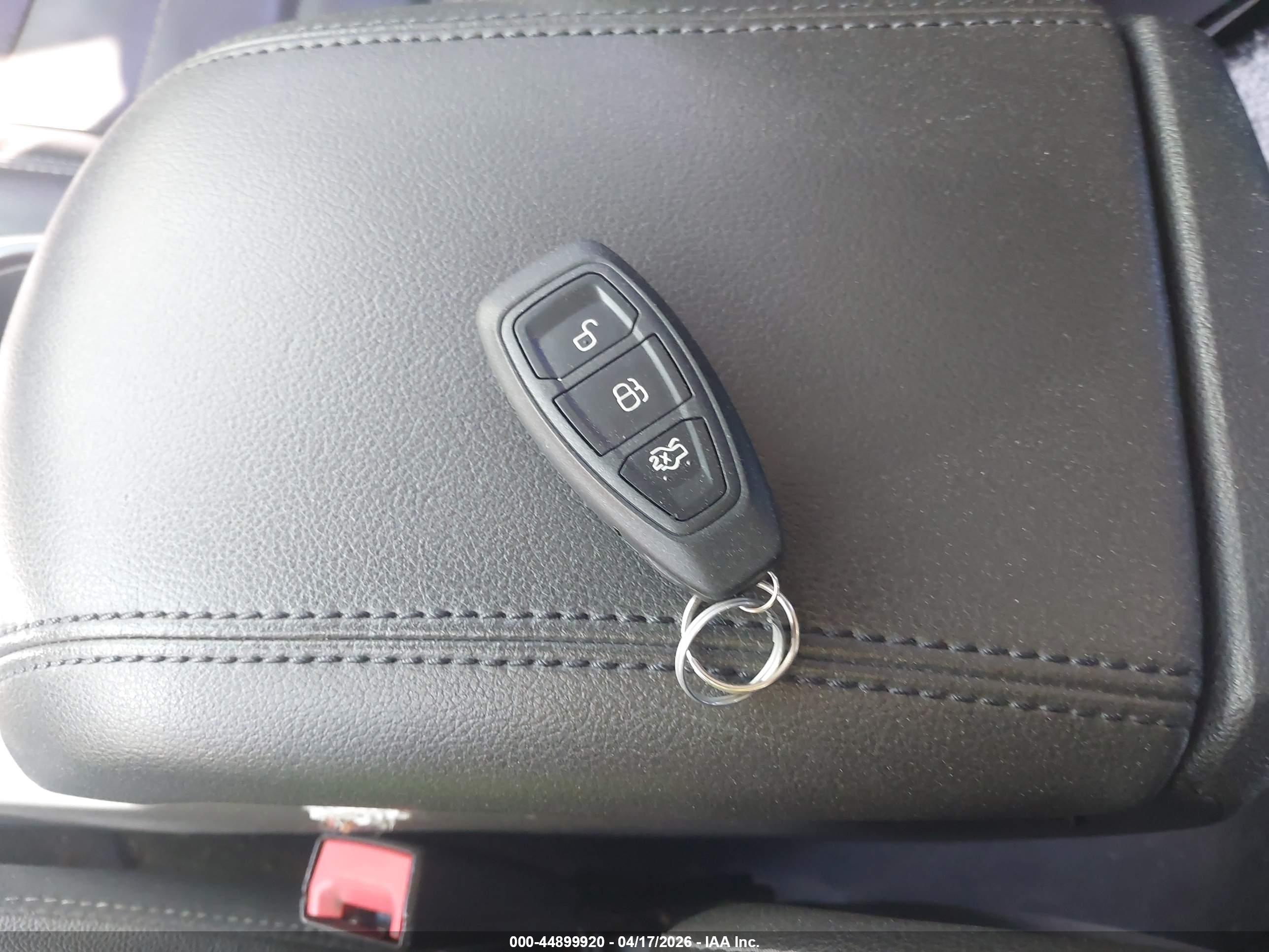 FORD C-MAX image 11