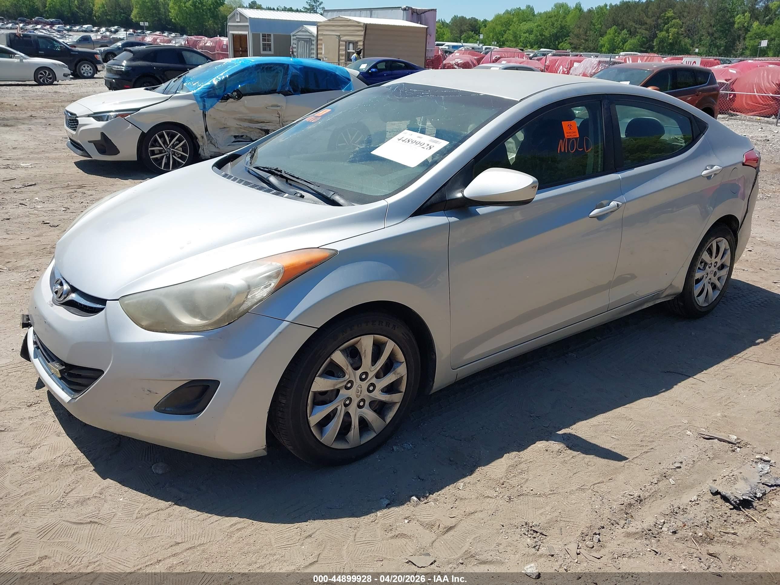 HYUNDAI ELANTRA image 2