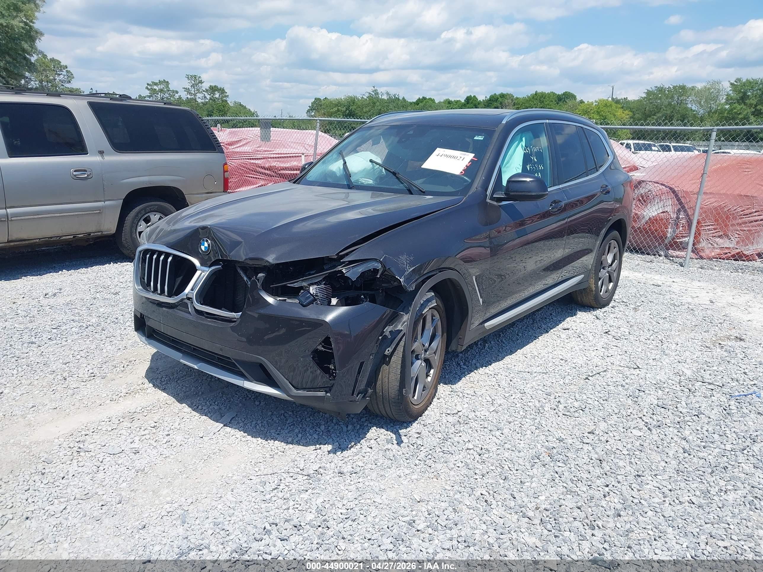 BMW X3 image 2