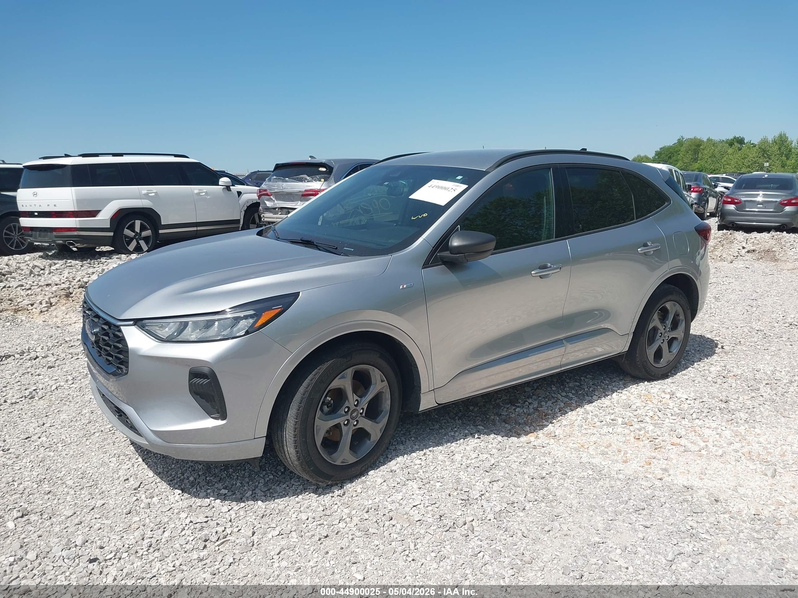 FORD ESCAPE image 2