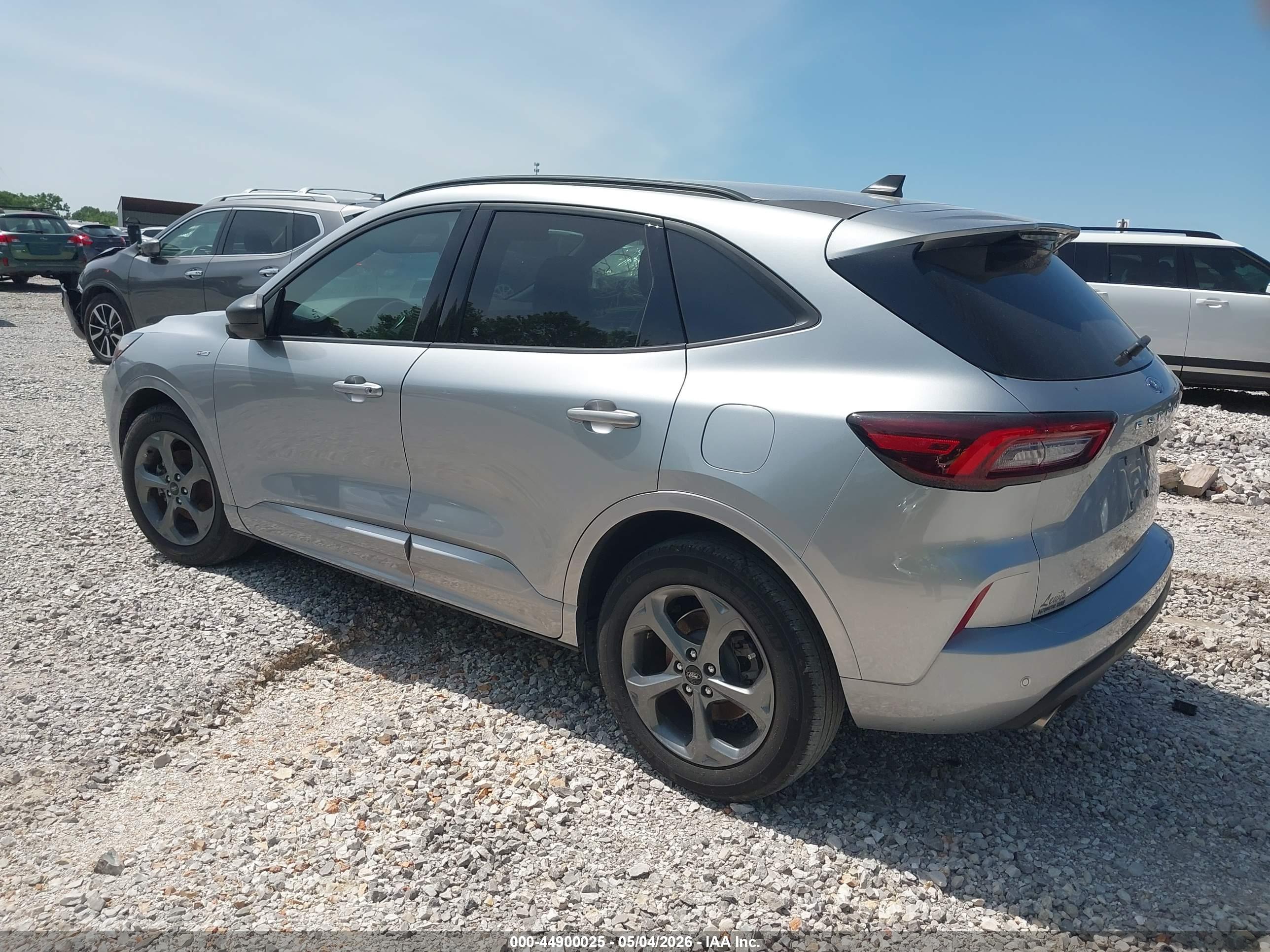 FORD ESCAPE image 3