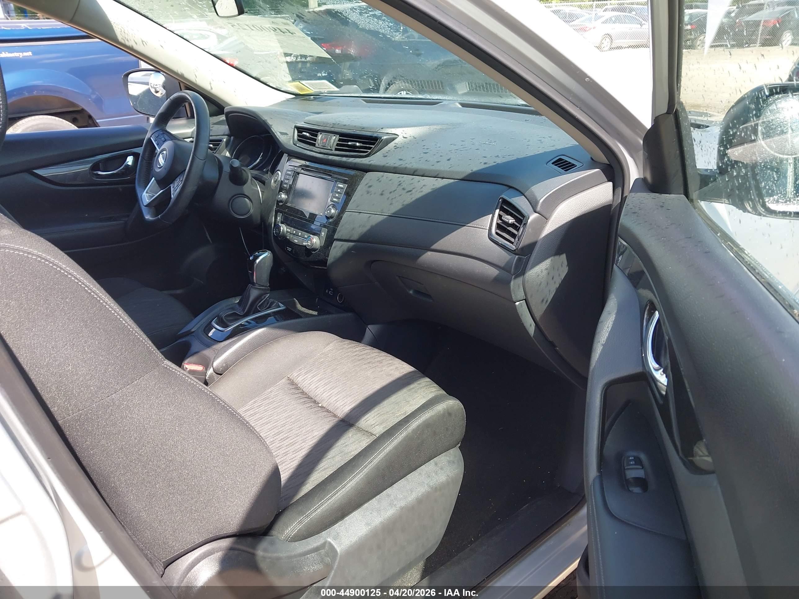 NISSAN ROGUE image 5