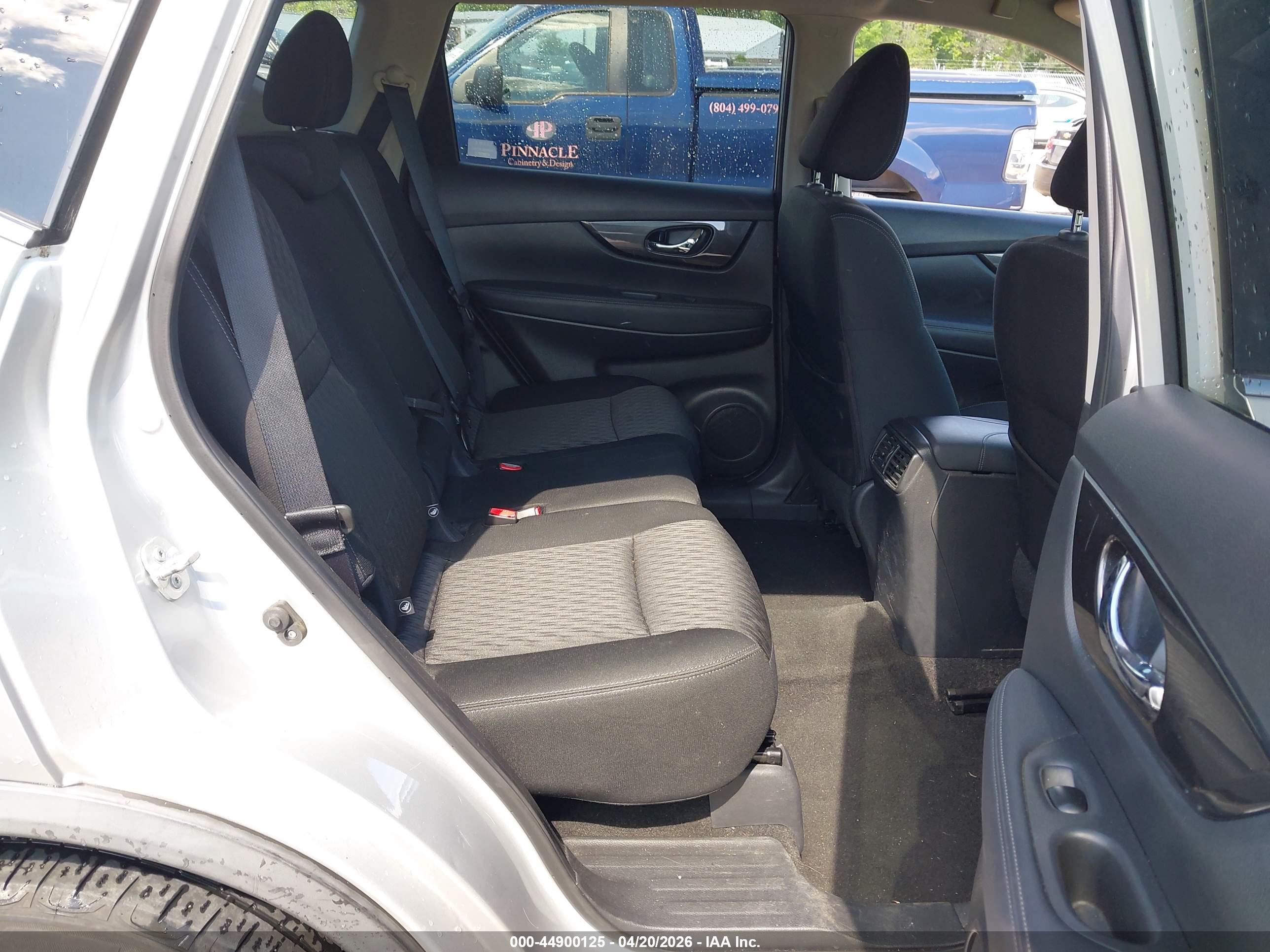 NISSAN ROGUE image 8
