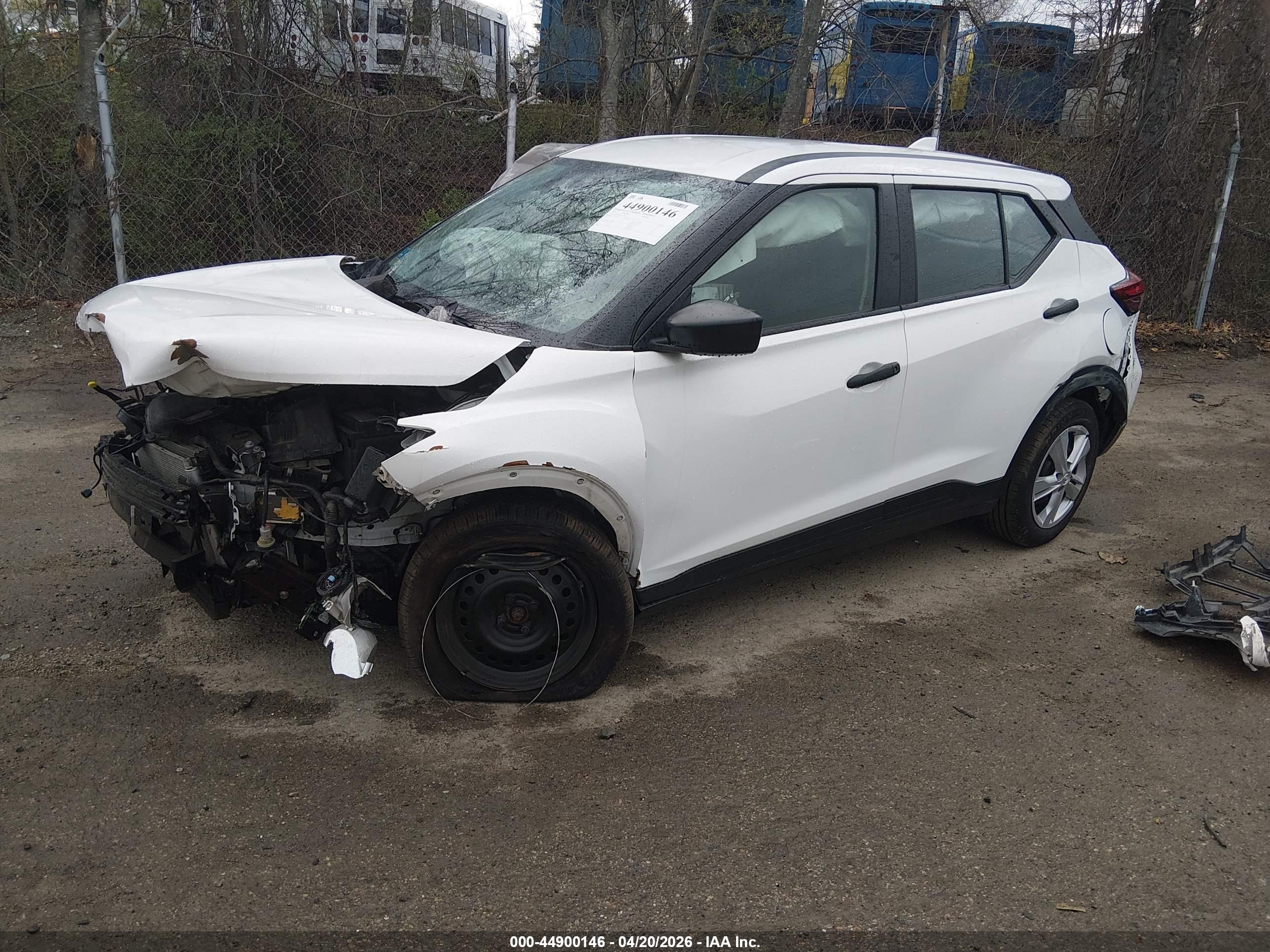 NISSAN KICKS image 2