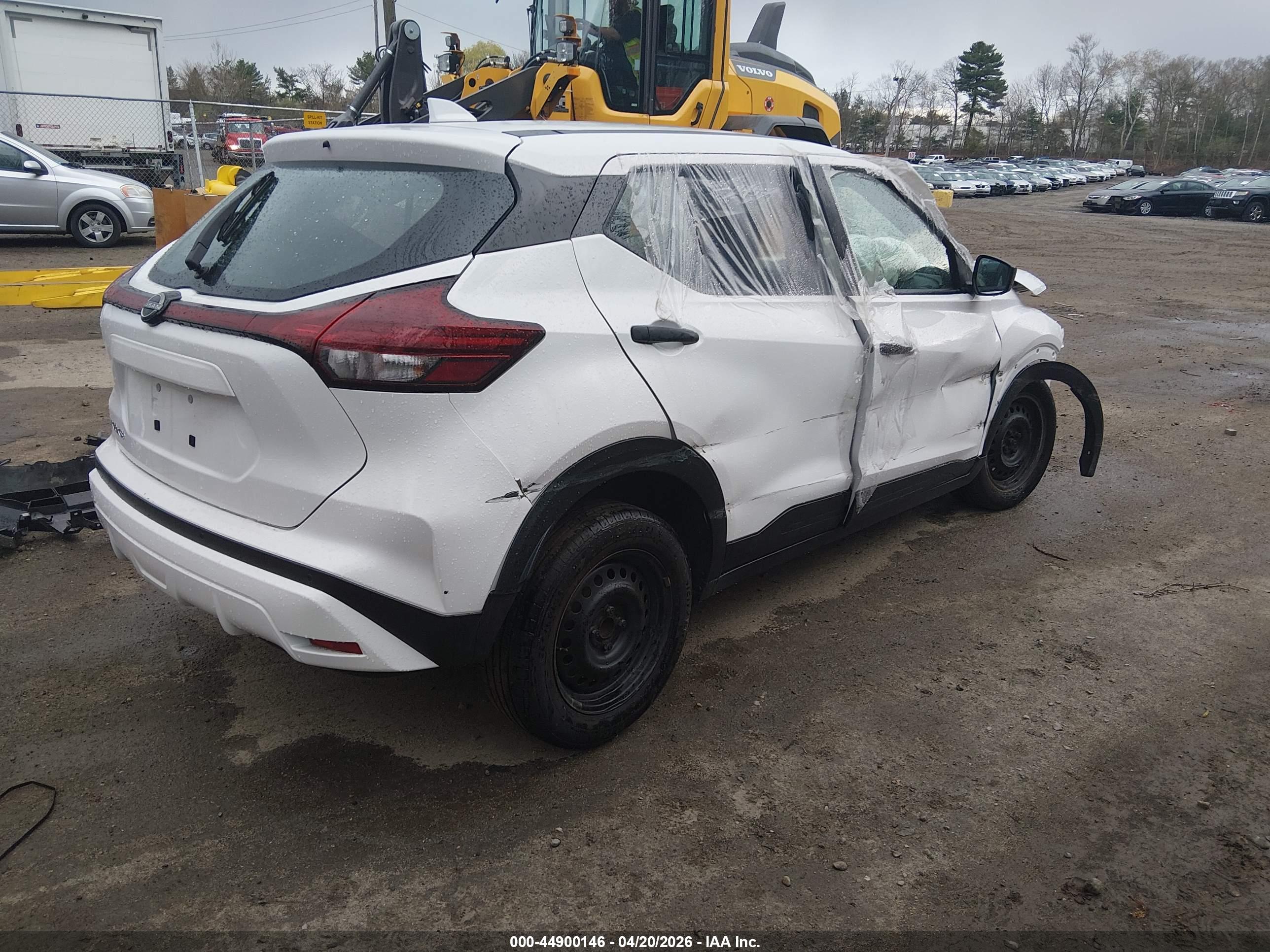 NISSAN KICKS image 4