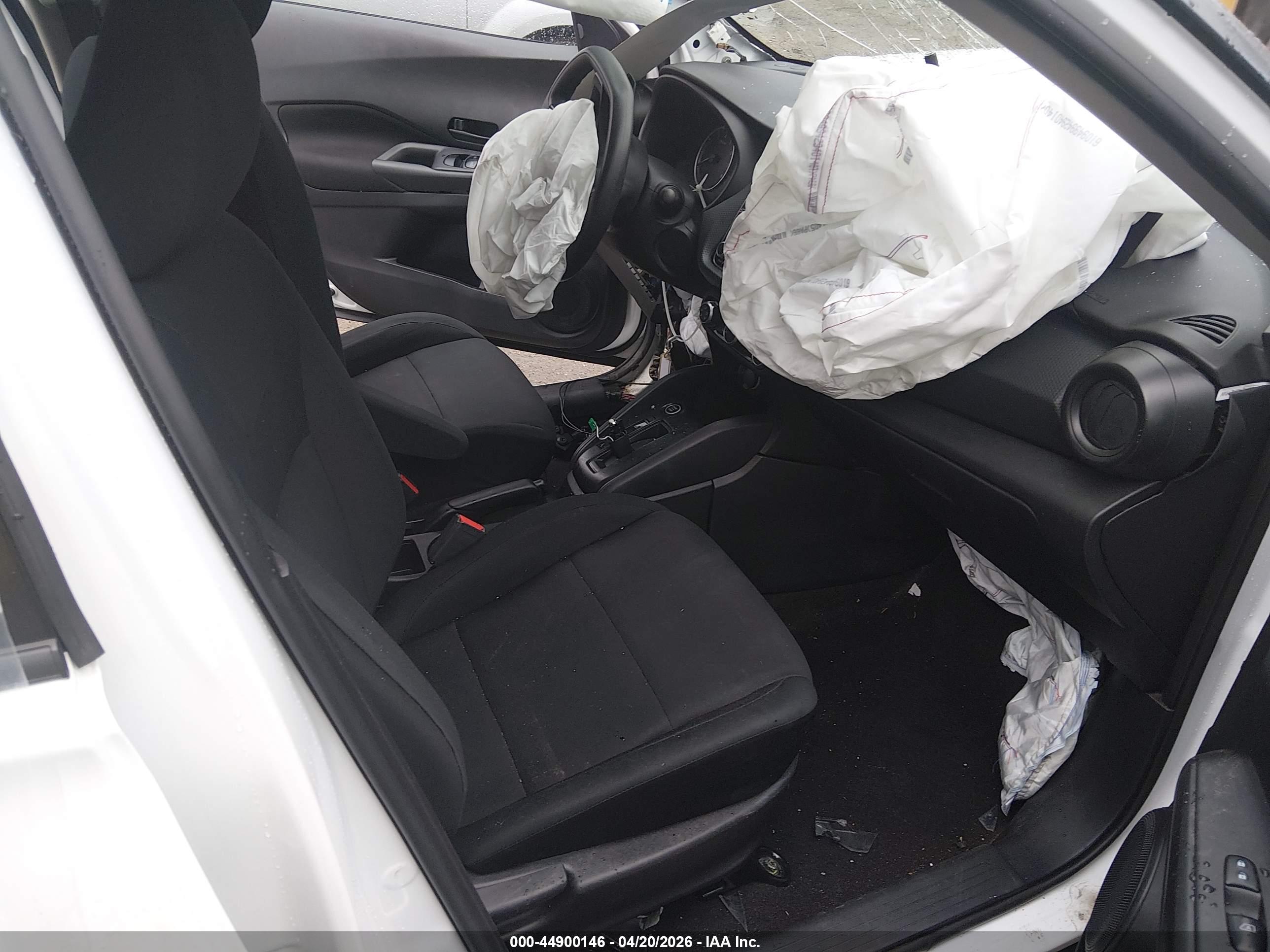 NISSAN KICKS image 5