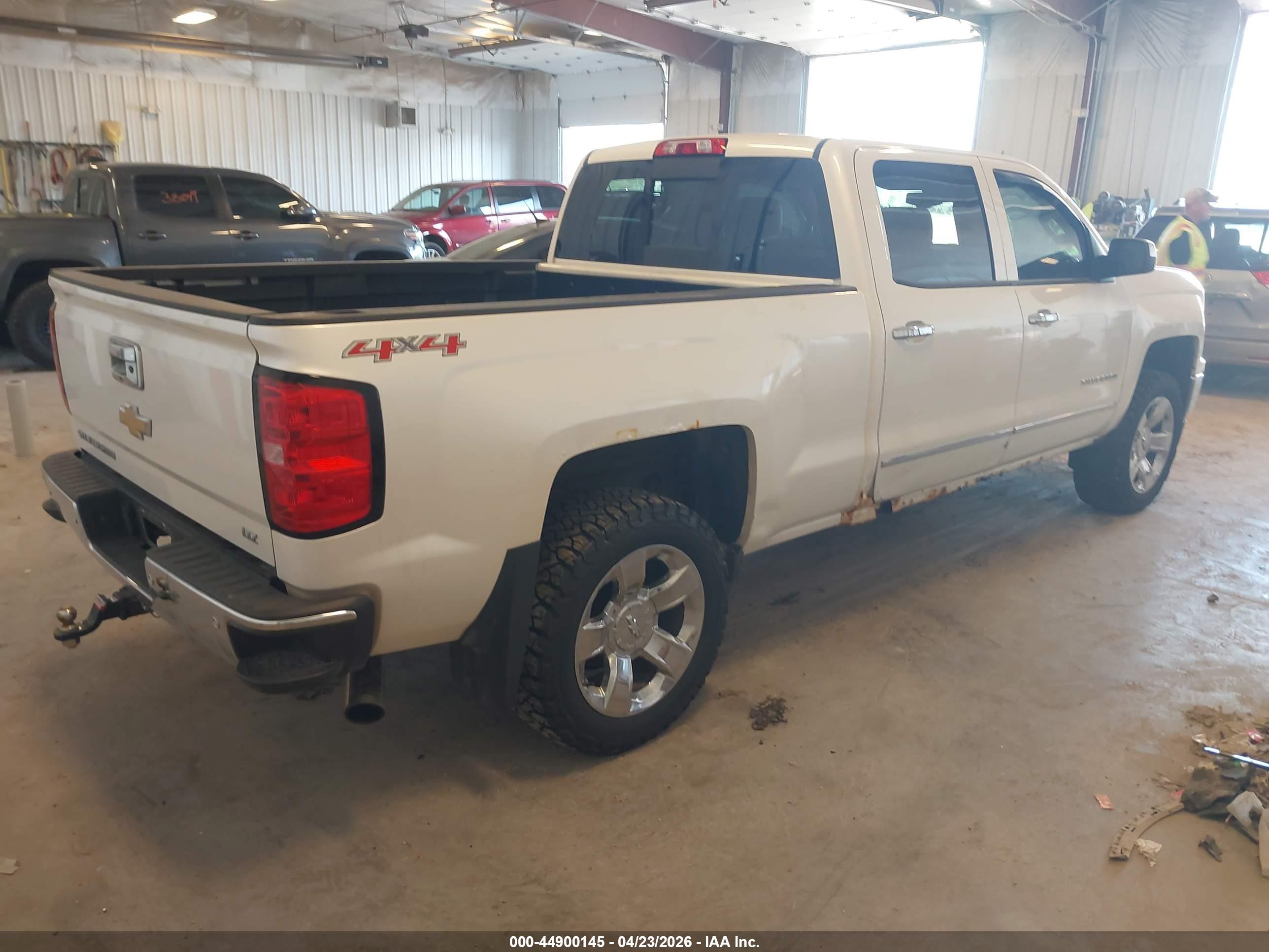 CHEVROLET SILVERADO image 4