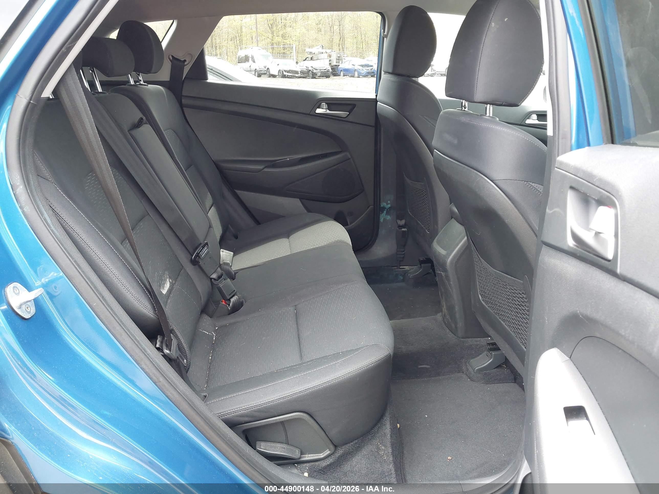 HYUNDAI TUCSON image 8