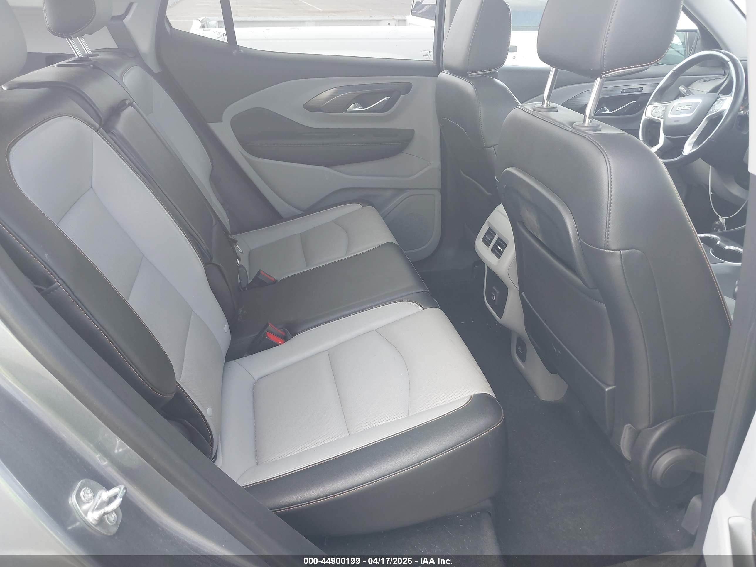 GMC TERRAIN image 8