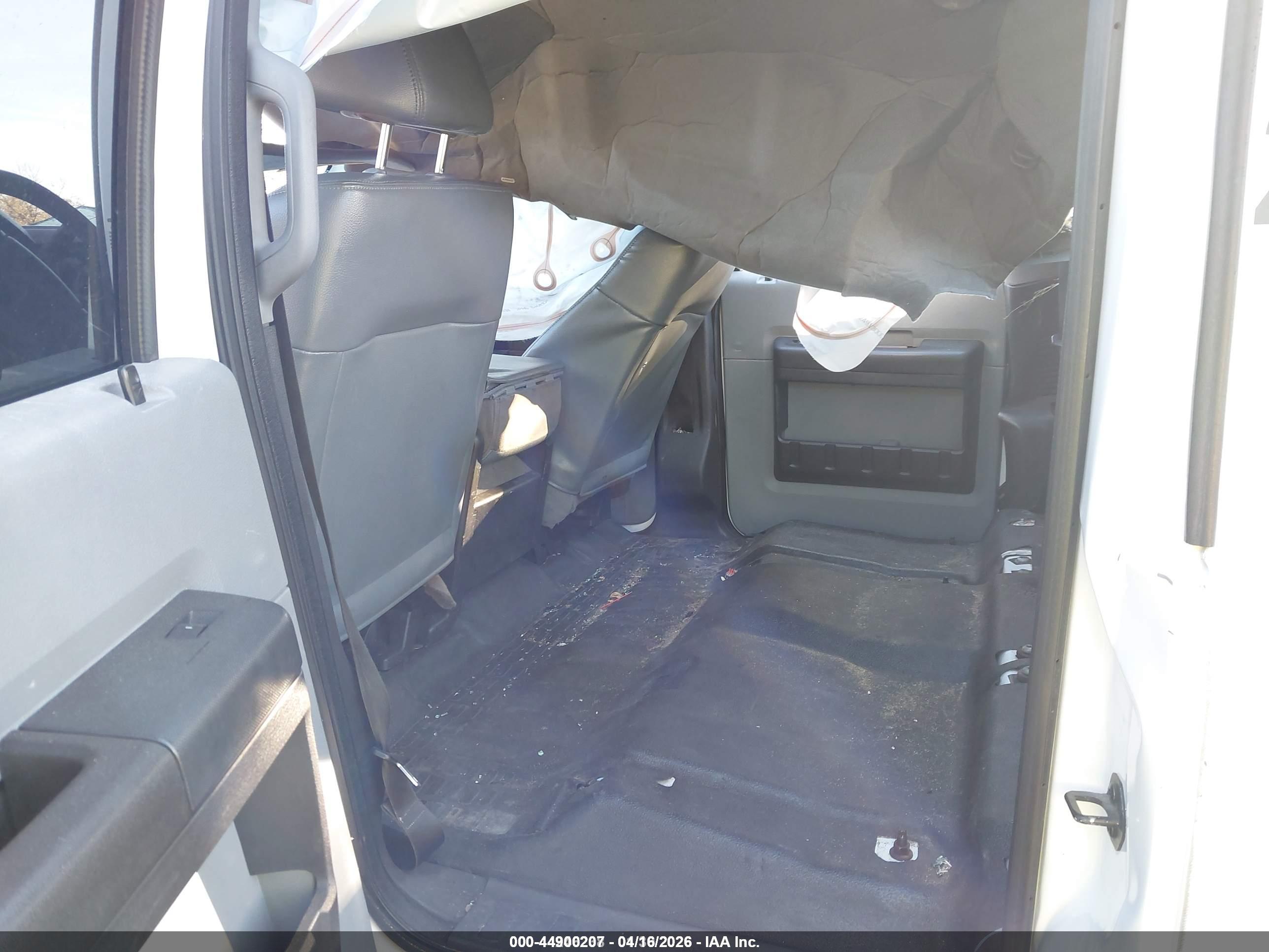 FORD F-450 image 8
