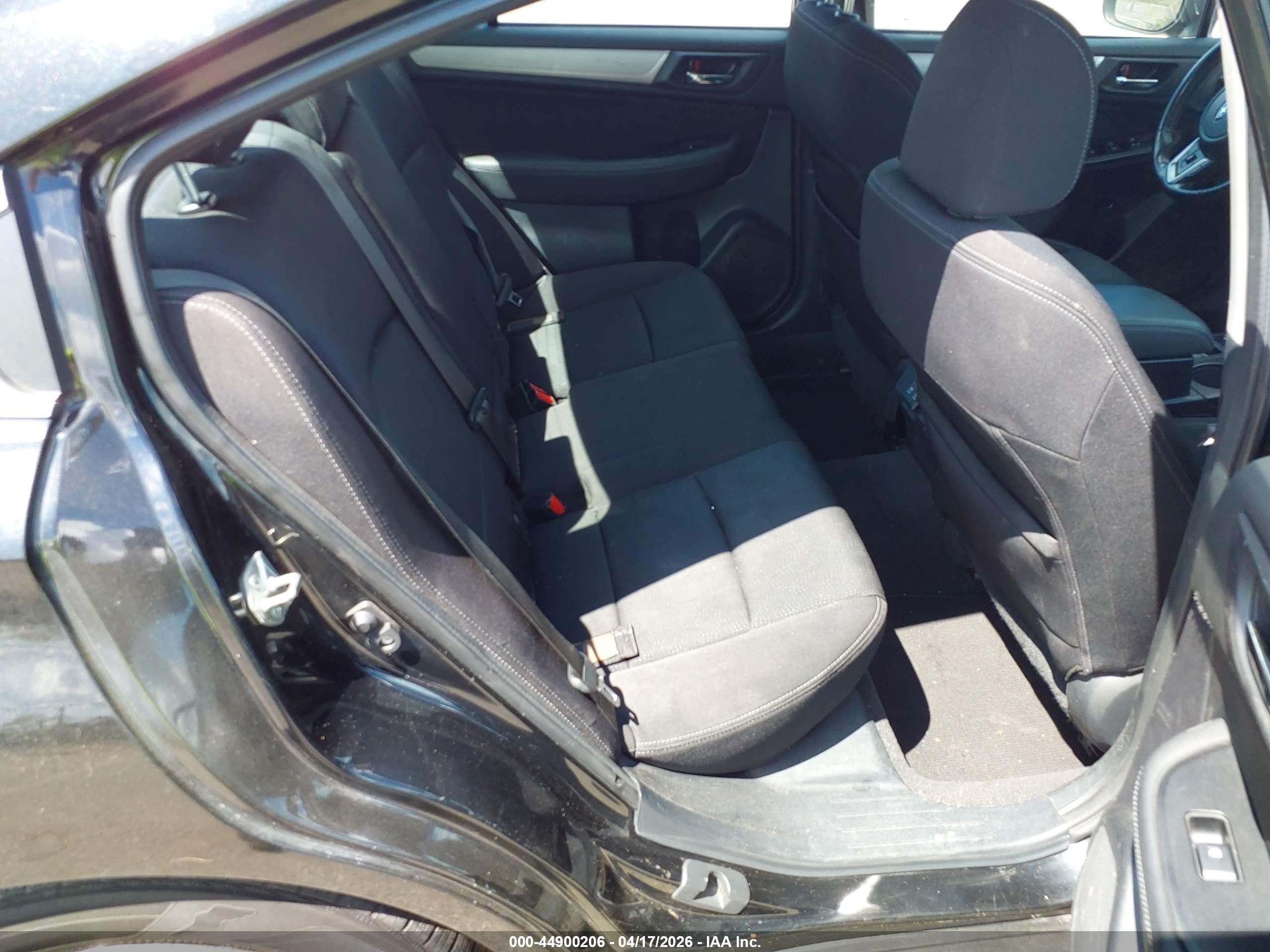SUBARU LEGACY image 8